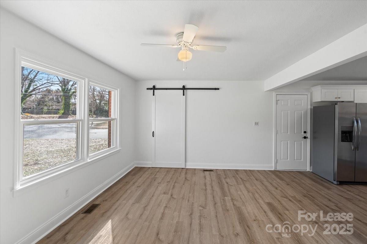 2220 Eastway Drive Property Photo 7