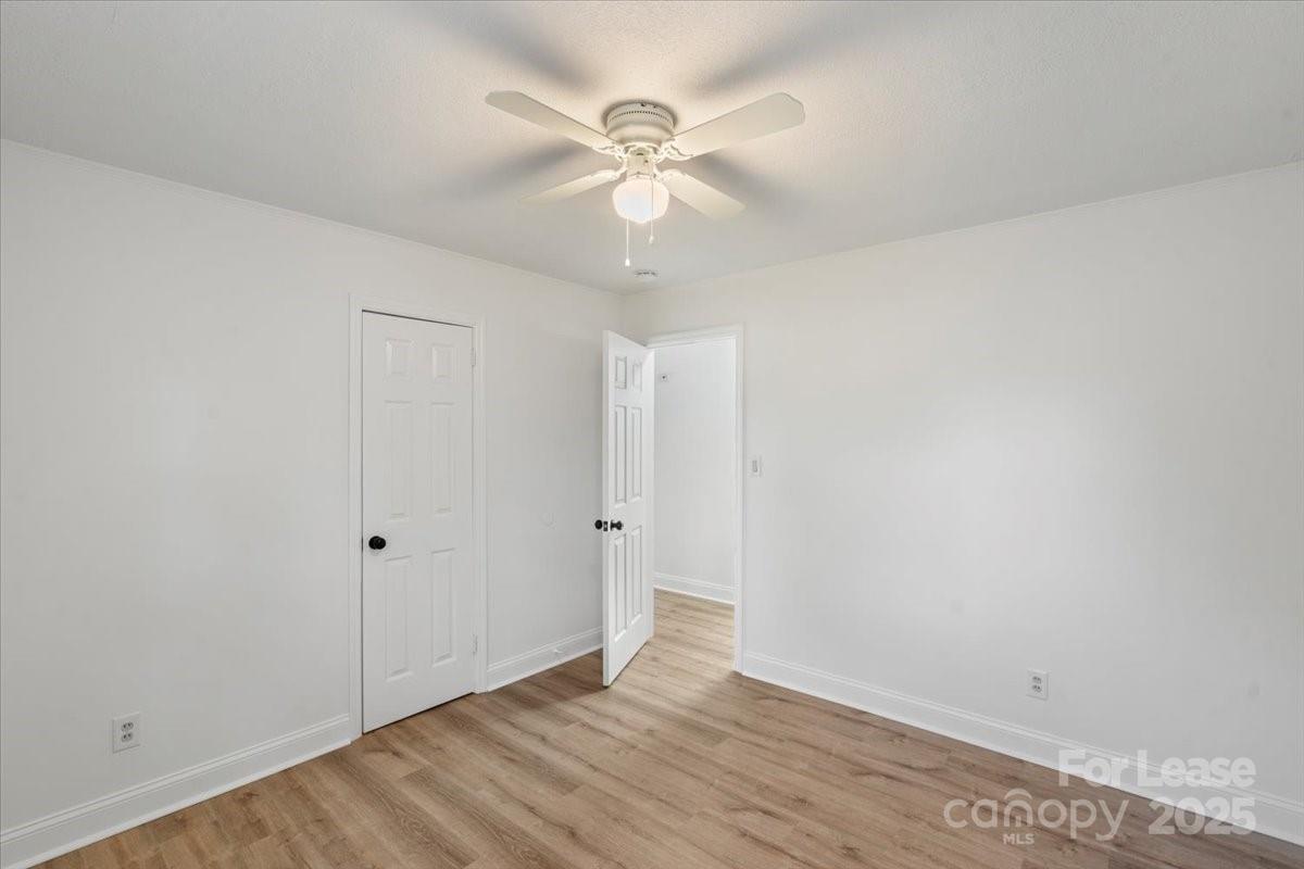 2220 Eastway Drive Property Photo 16