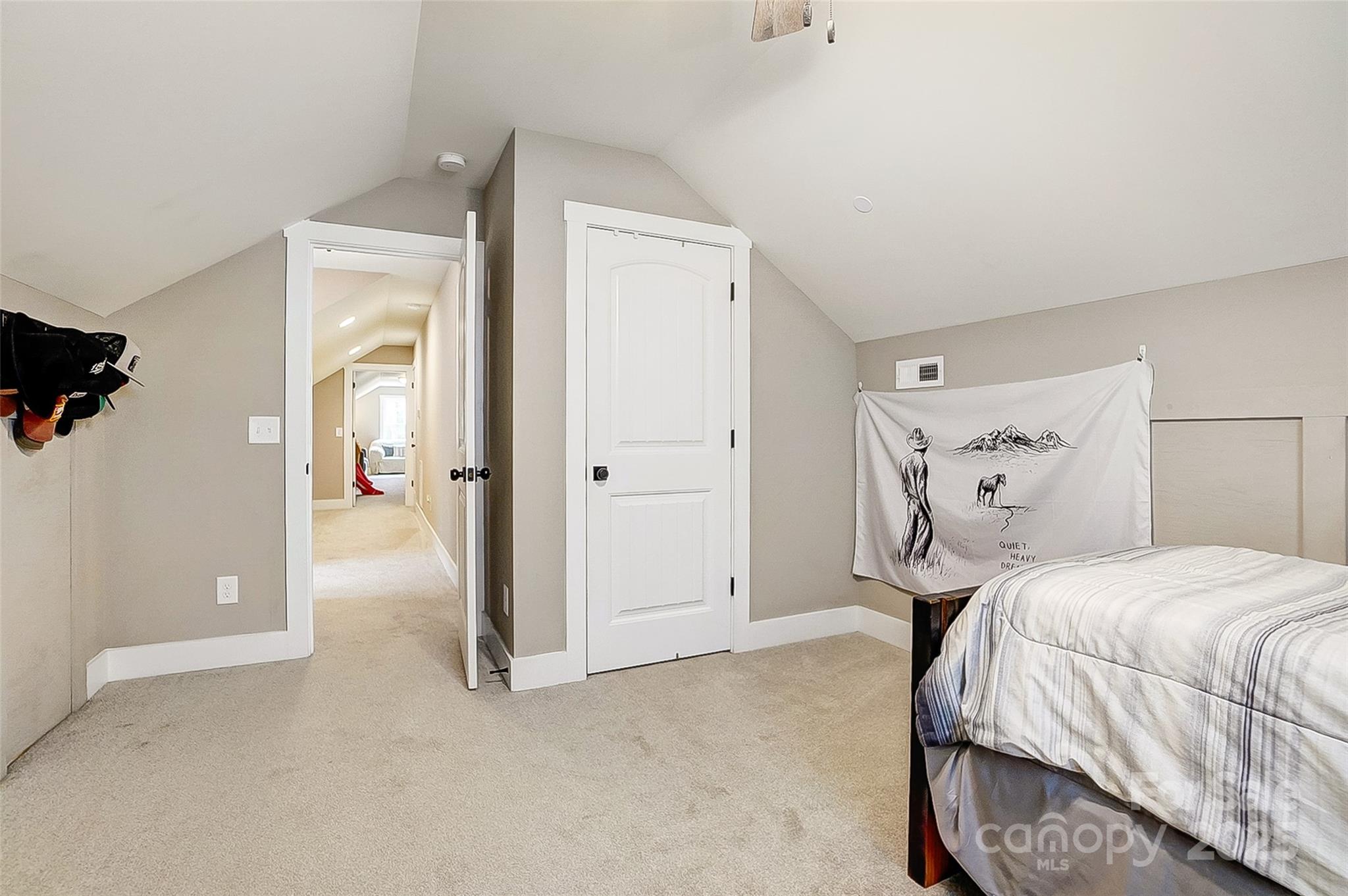226 Hickory Street Property Photo 37
