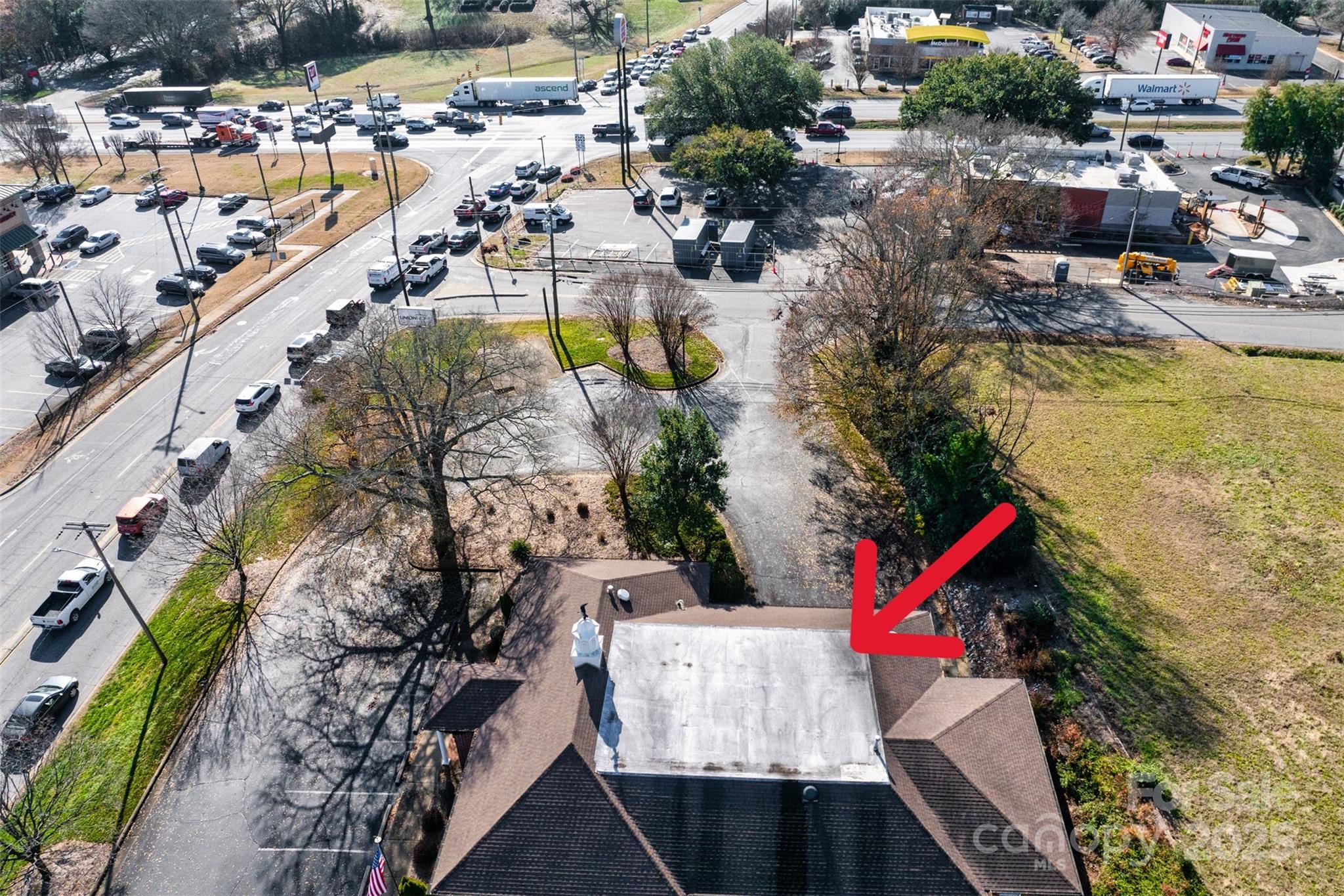 824 S Dekalb Street Property Photo 4