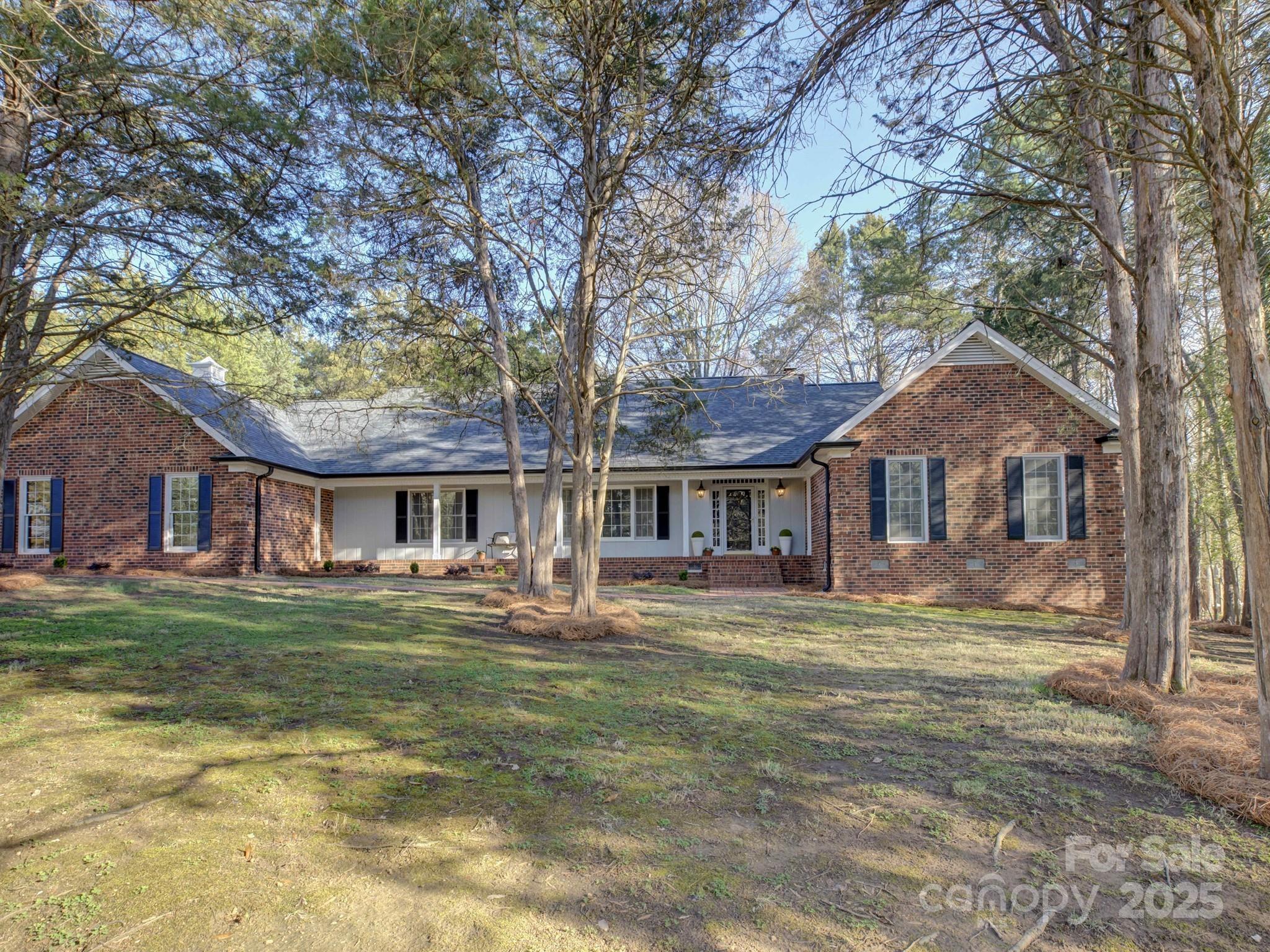 5529 Five Knolls Drive Property Photo