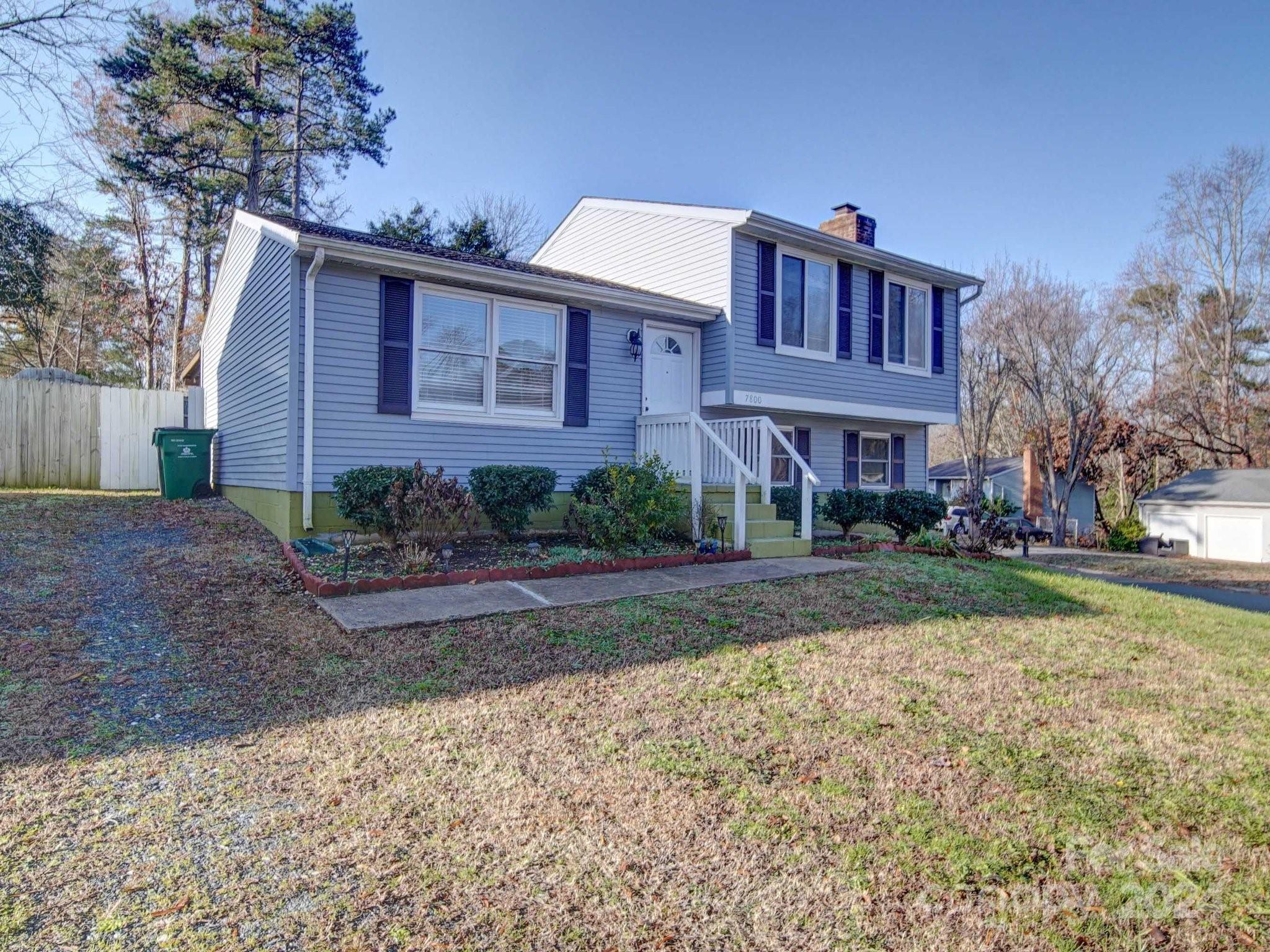 7800 Highbanks Court Property Photo 2