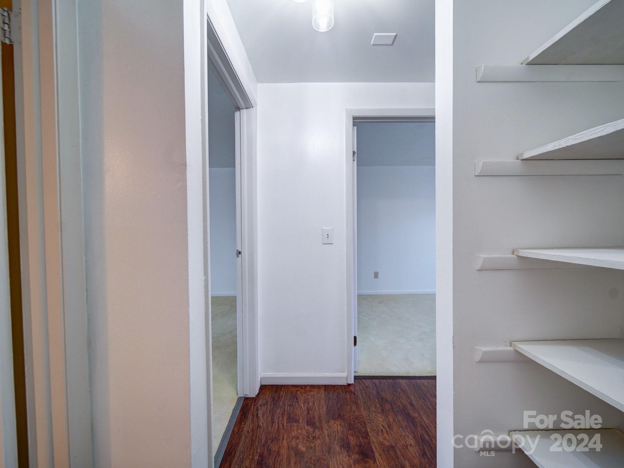 7800 Highbanks Court Property Photo 15
