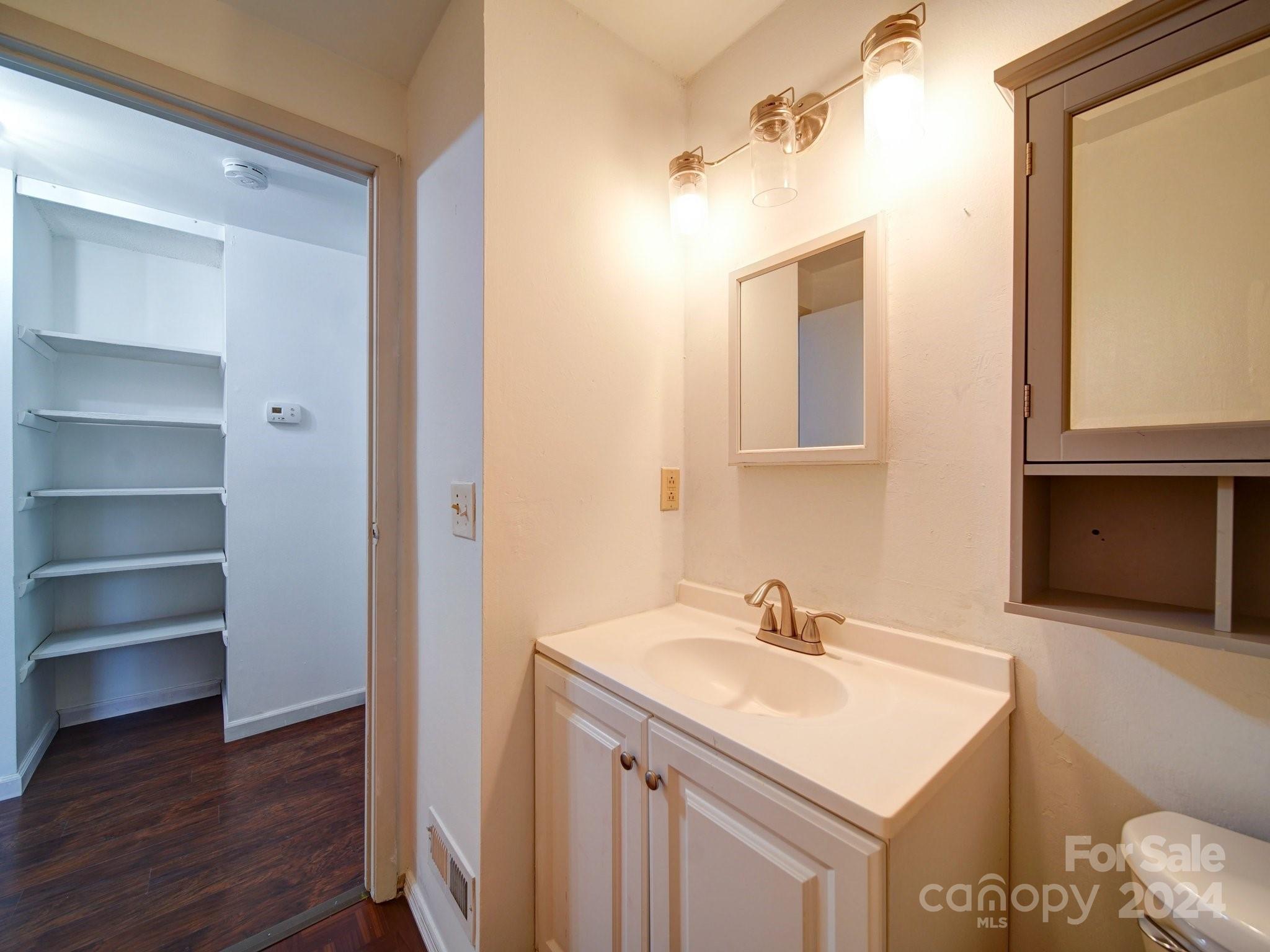 7800 Highbanks Court Property Photo 16