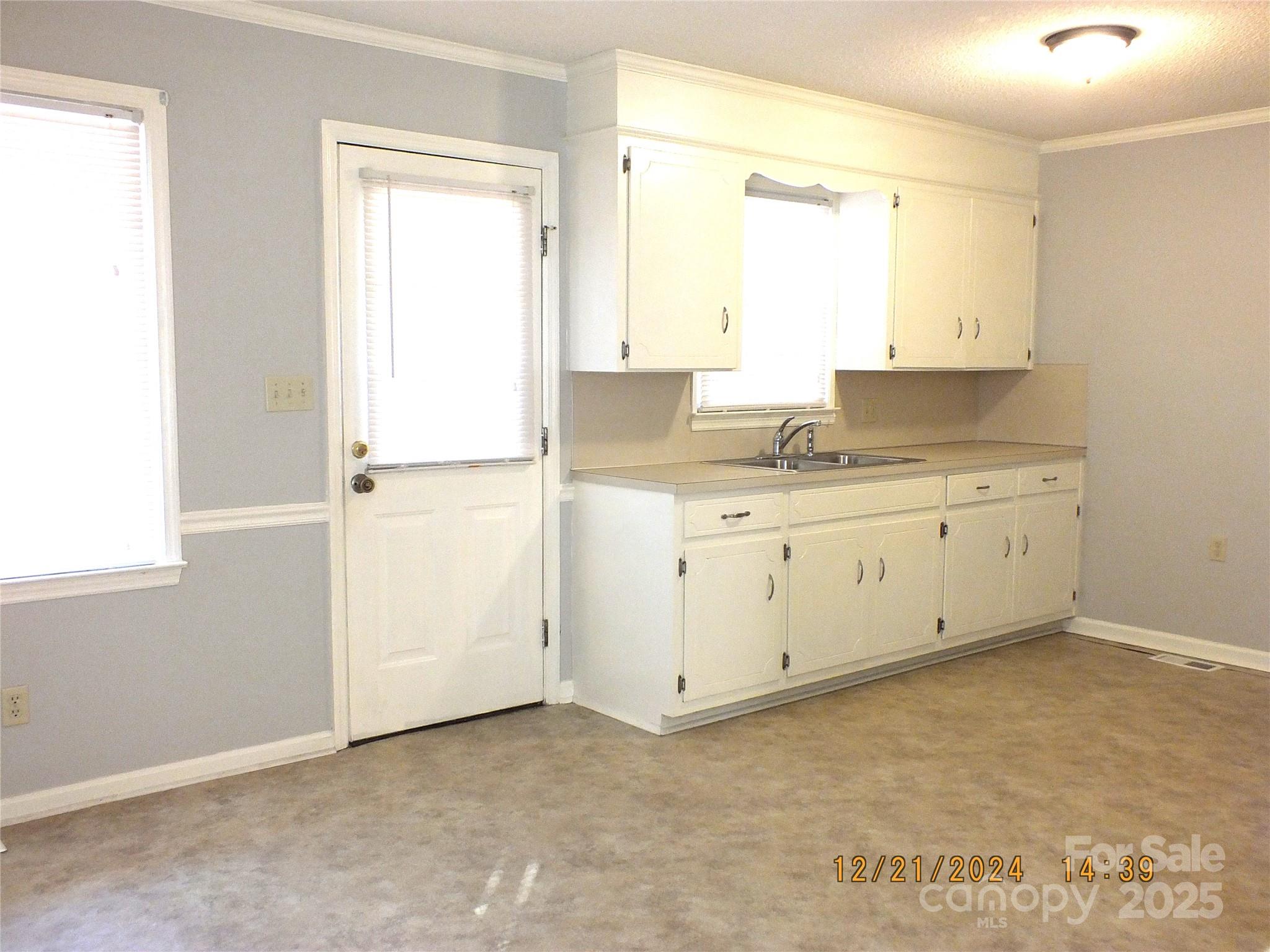 1857 Williams Circle Property Photo 4
