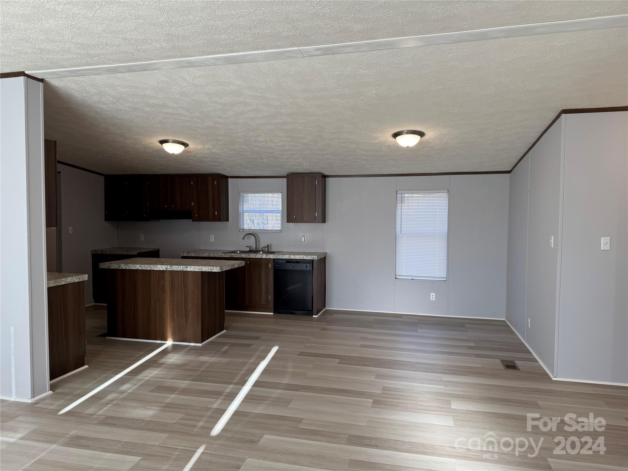 419 Davis Road Property Photo 6