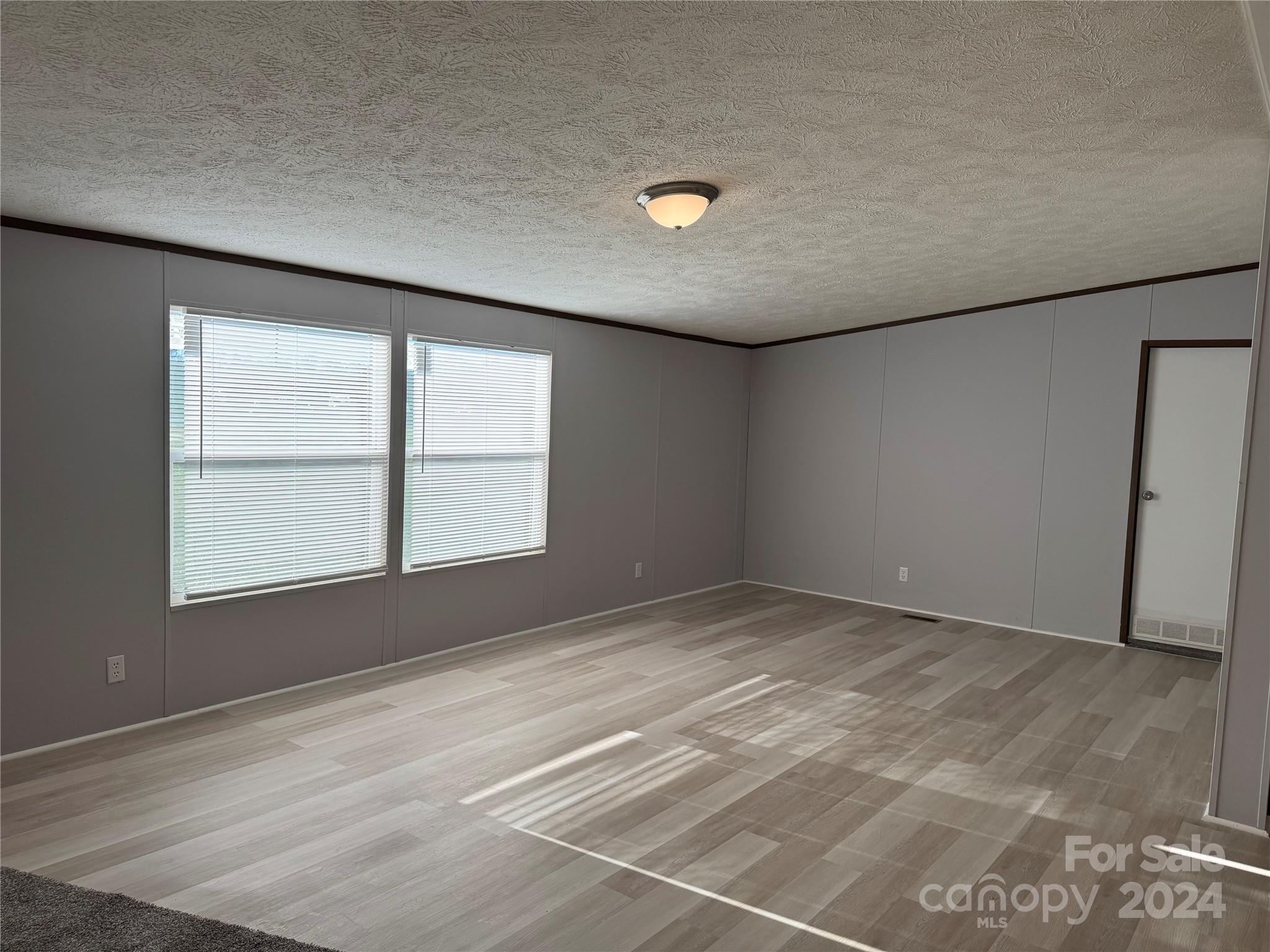 419 Davis Road Property Photo 7
