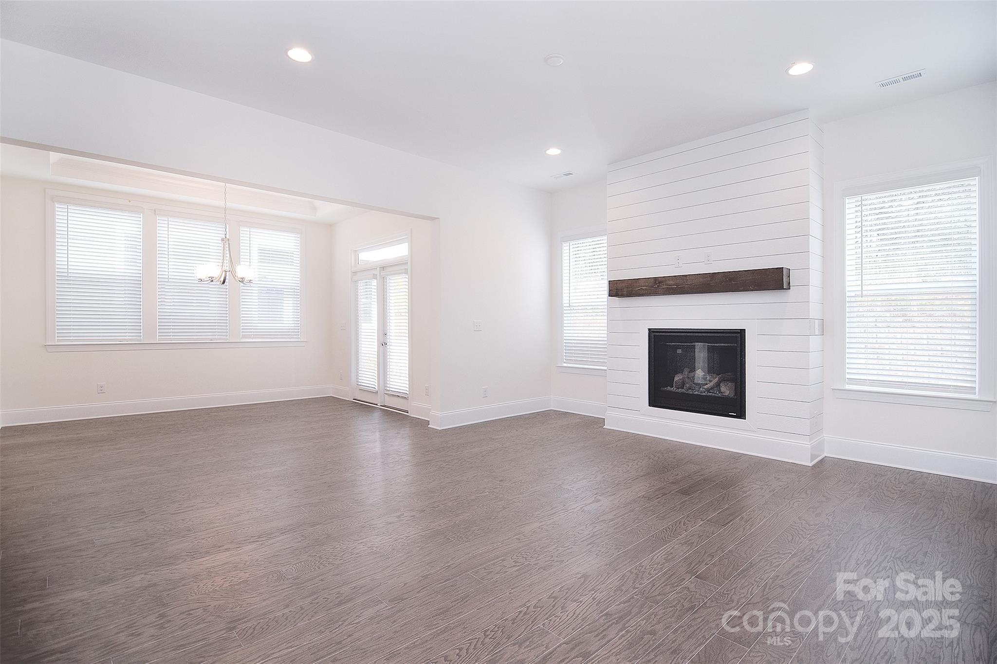 1364 Cedardale Lane Property Photo 16