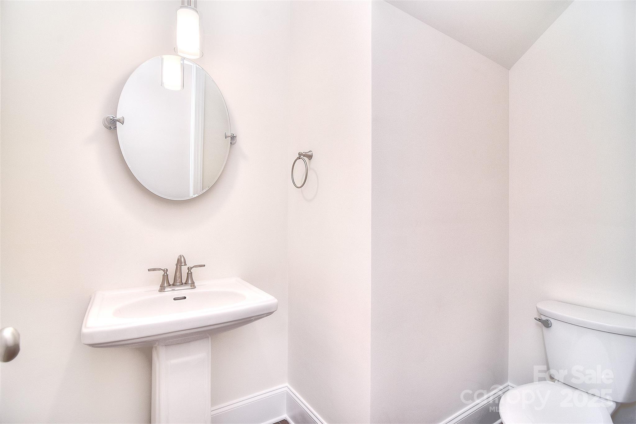 1364 Cedardale Lane Property Photo 21