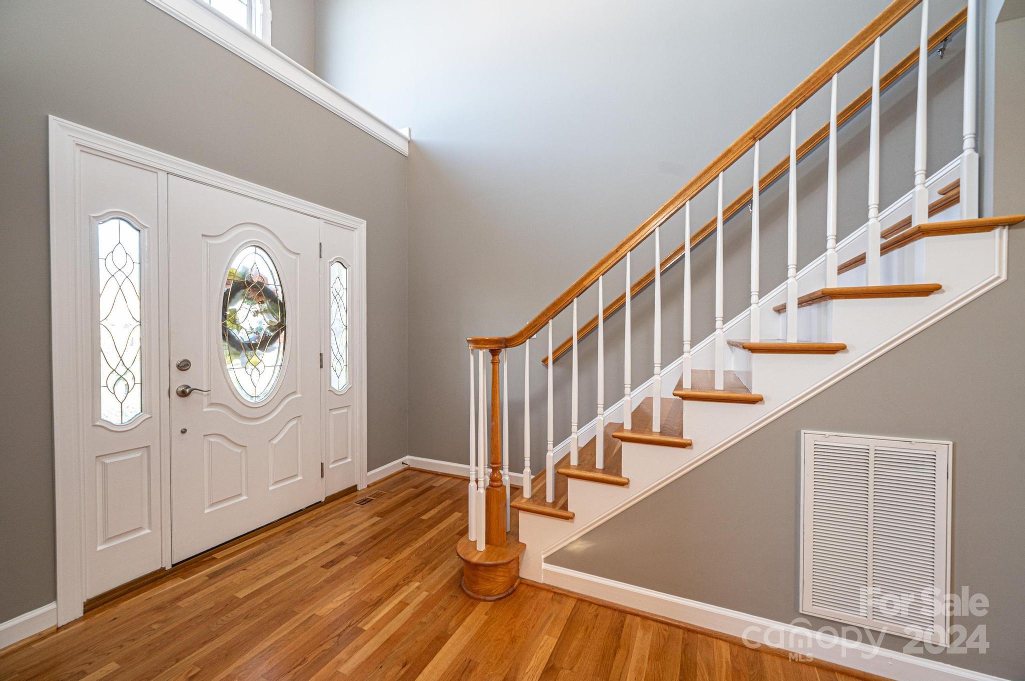 1107 Fox Chase Drive Property Photo 3