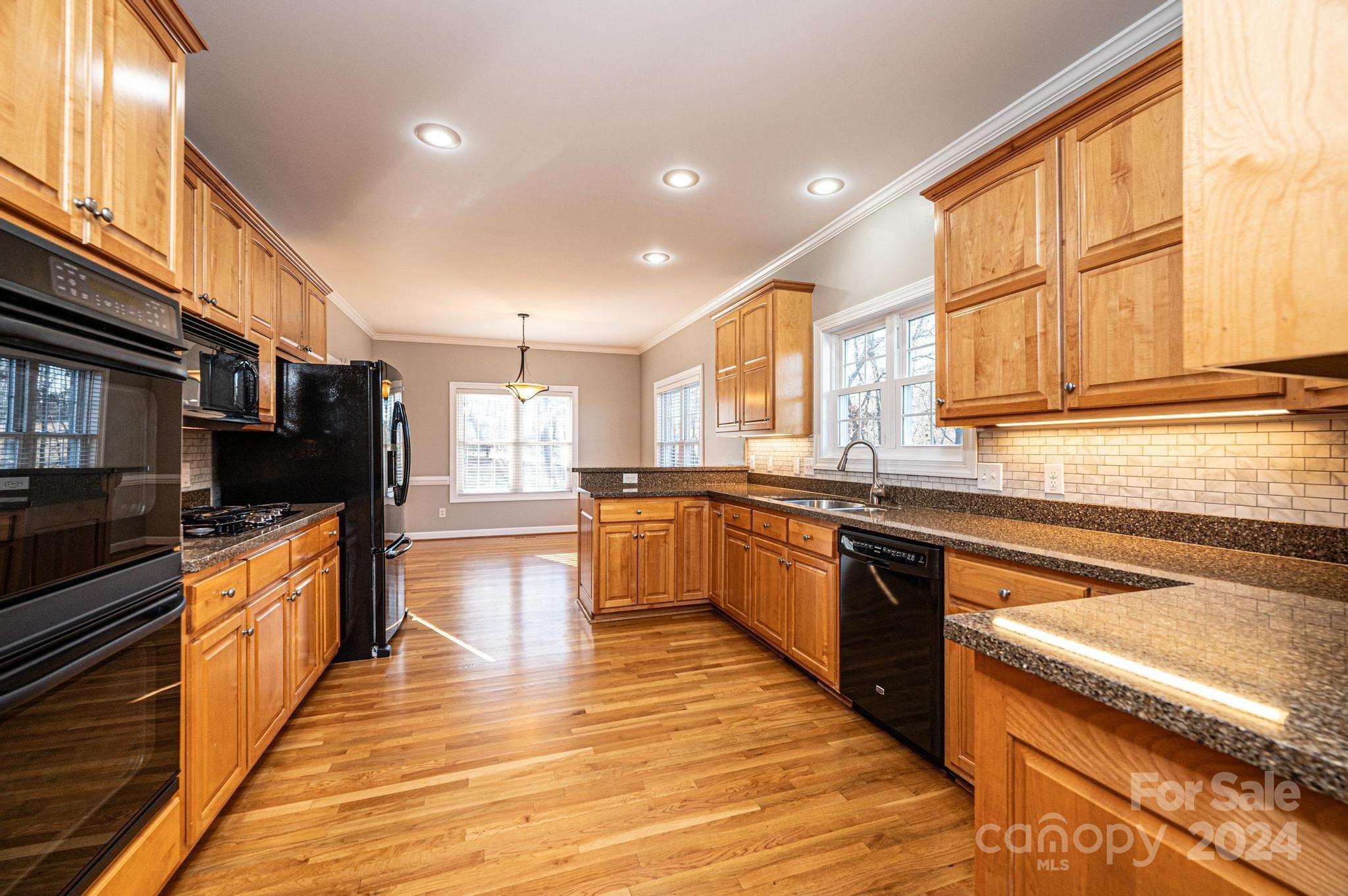 1107 Fox Chase Drive Property Photo 4