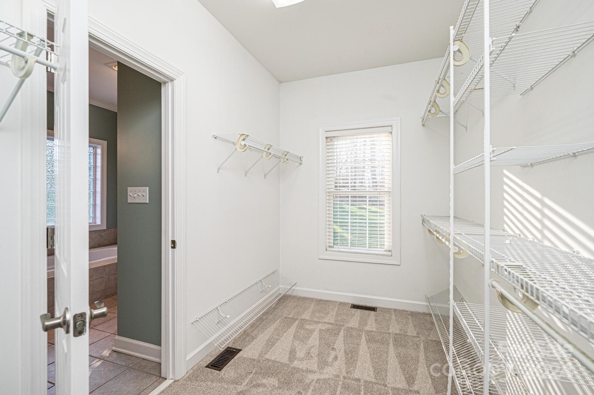 1107 Fox Chase Drive Property Photo 21