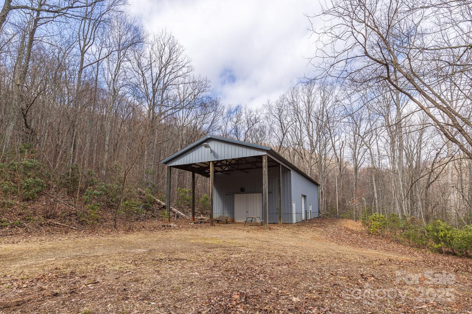 9999 Chestnut Creek Road Property Photo