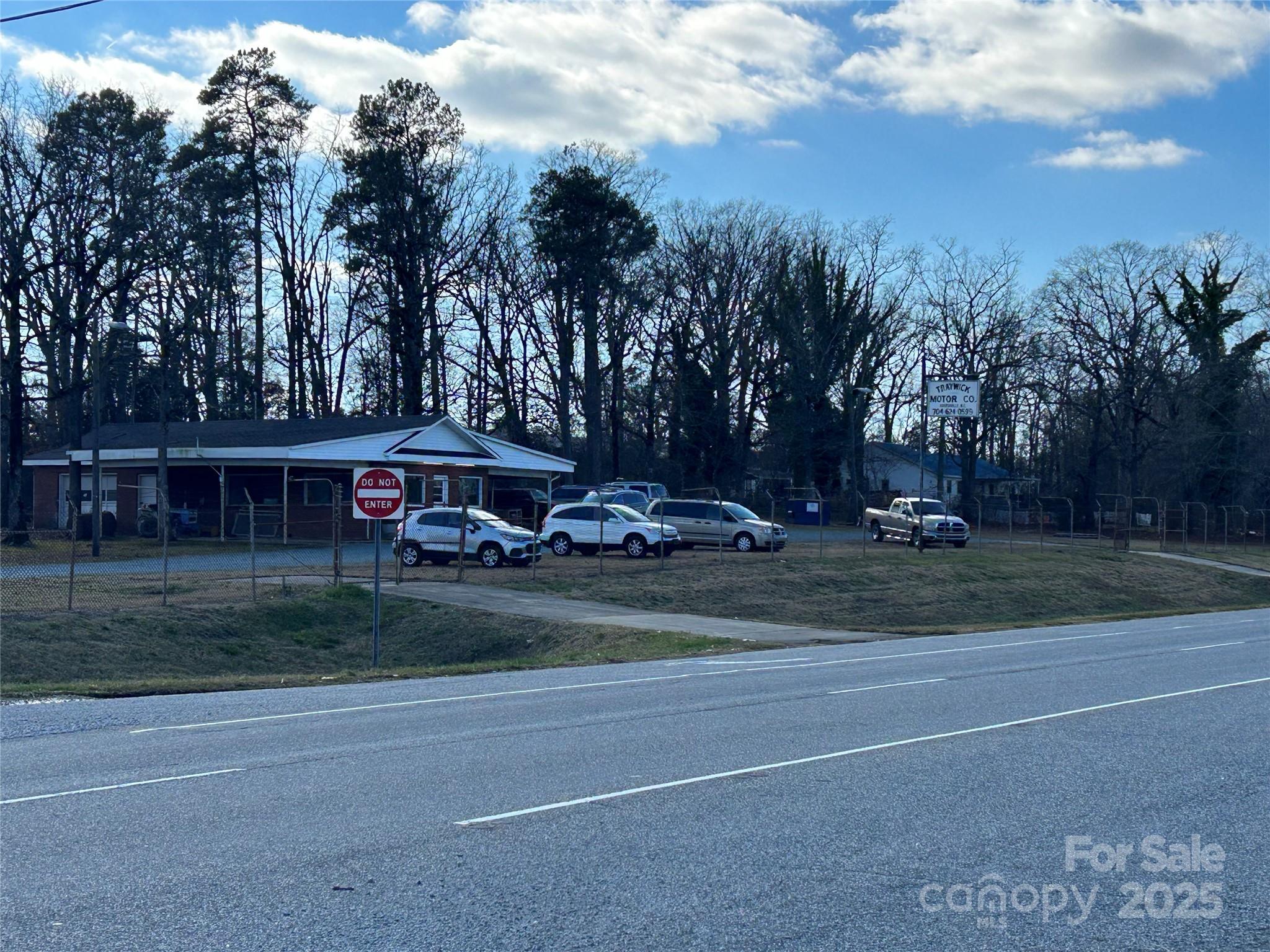 8614 E Hwy 74 Highway Property Photo 1