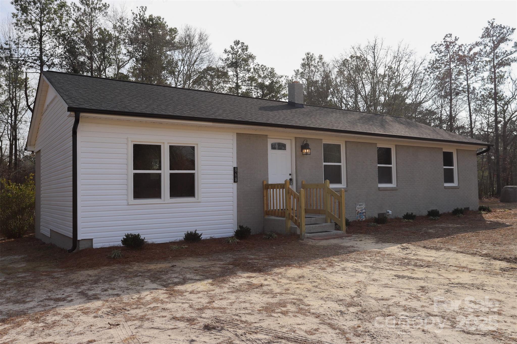 868 Monarch Place Property Photo