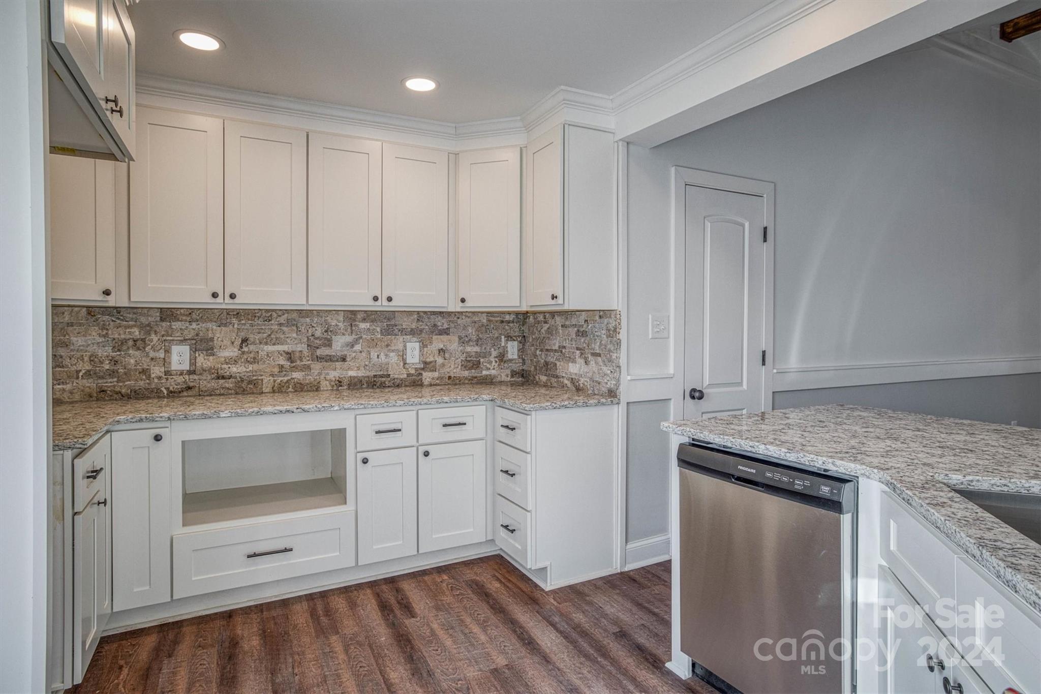 223 West Park Drive Property Photo 15