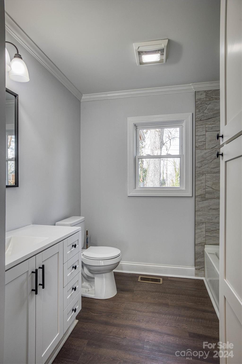 223 West Park Drive Property Photo 16