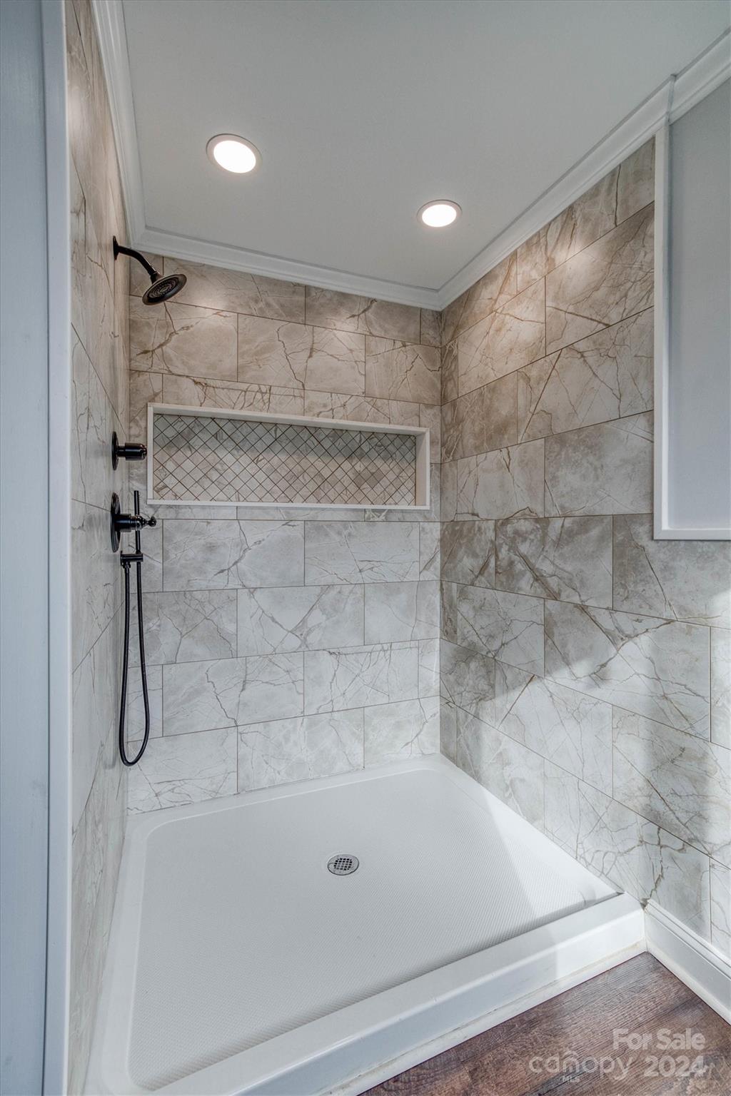 223 West Park Drive Property Photo 21