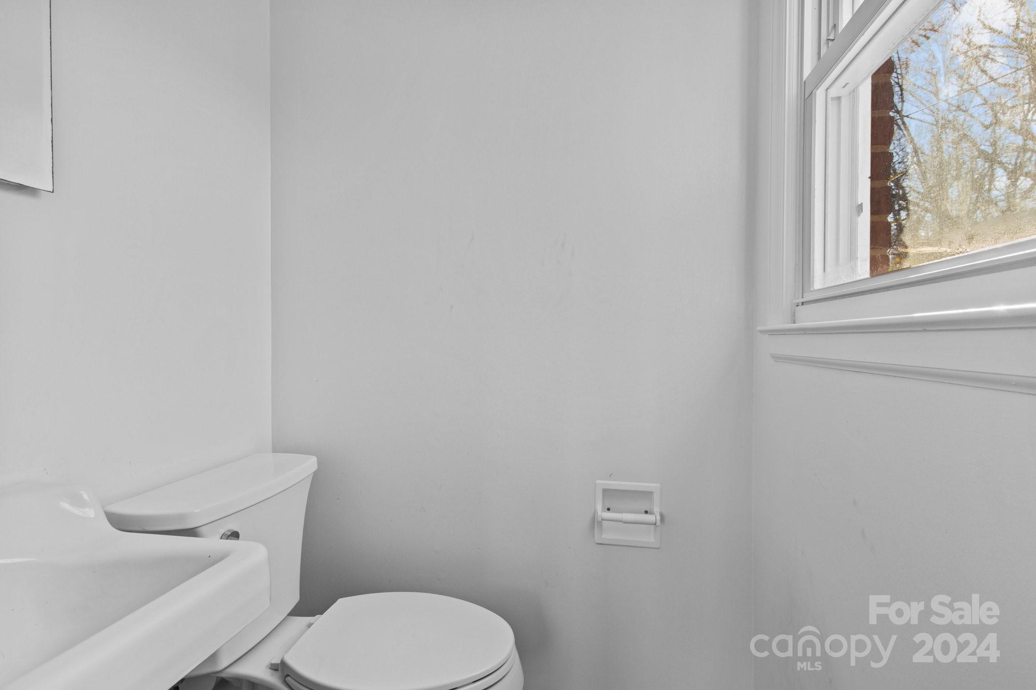800 Peachtree Road Property Photo 6