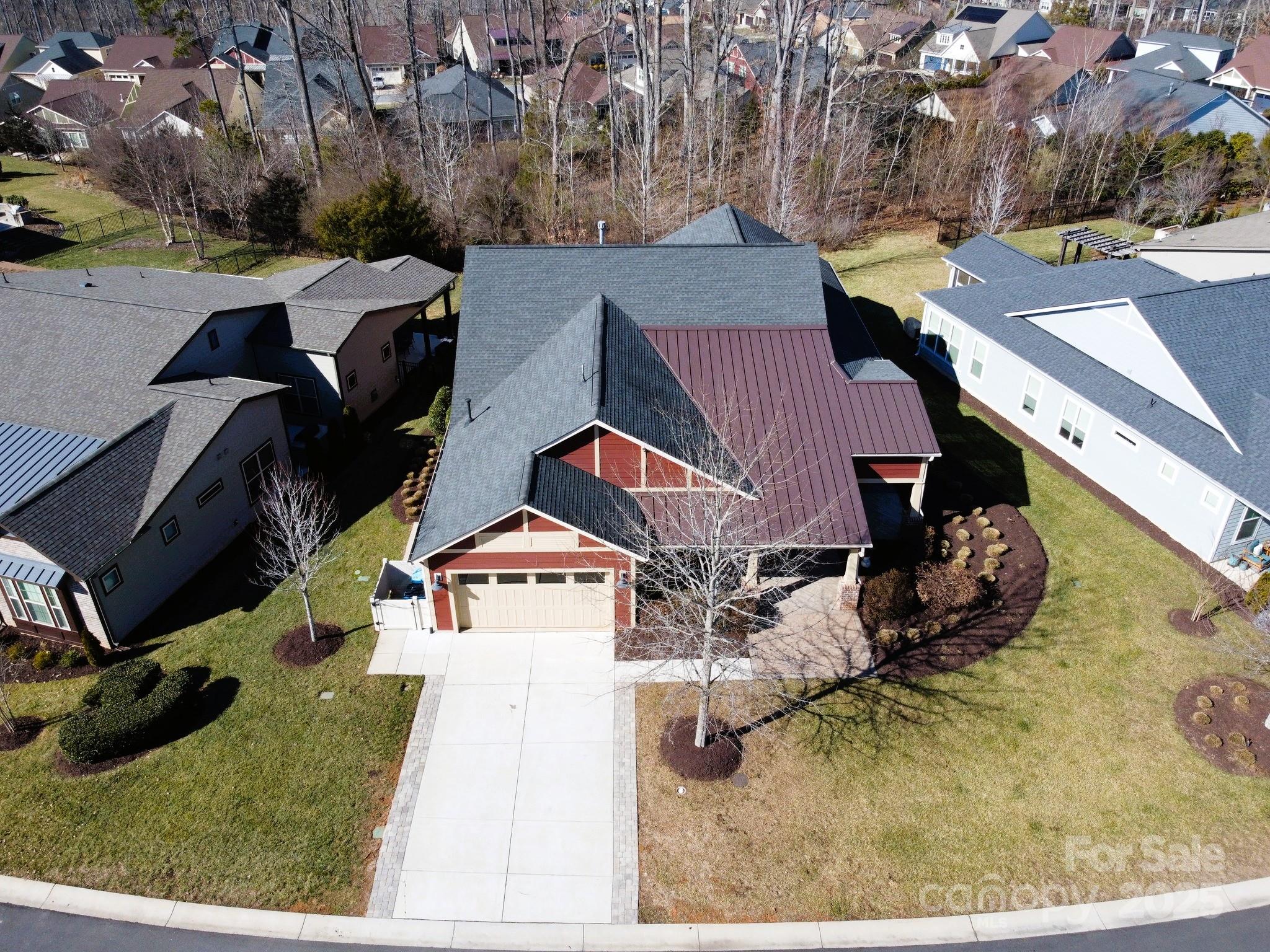 274 Hemlock Bluff Court Property Photo