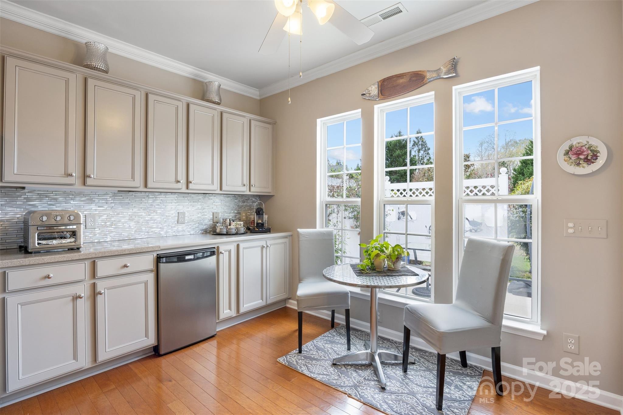 5981 Bison Court Property Photo 10