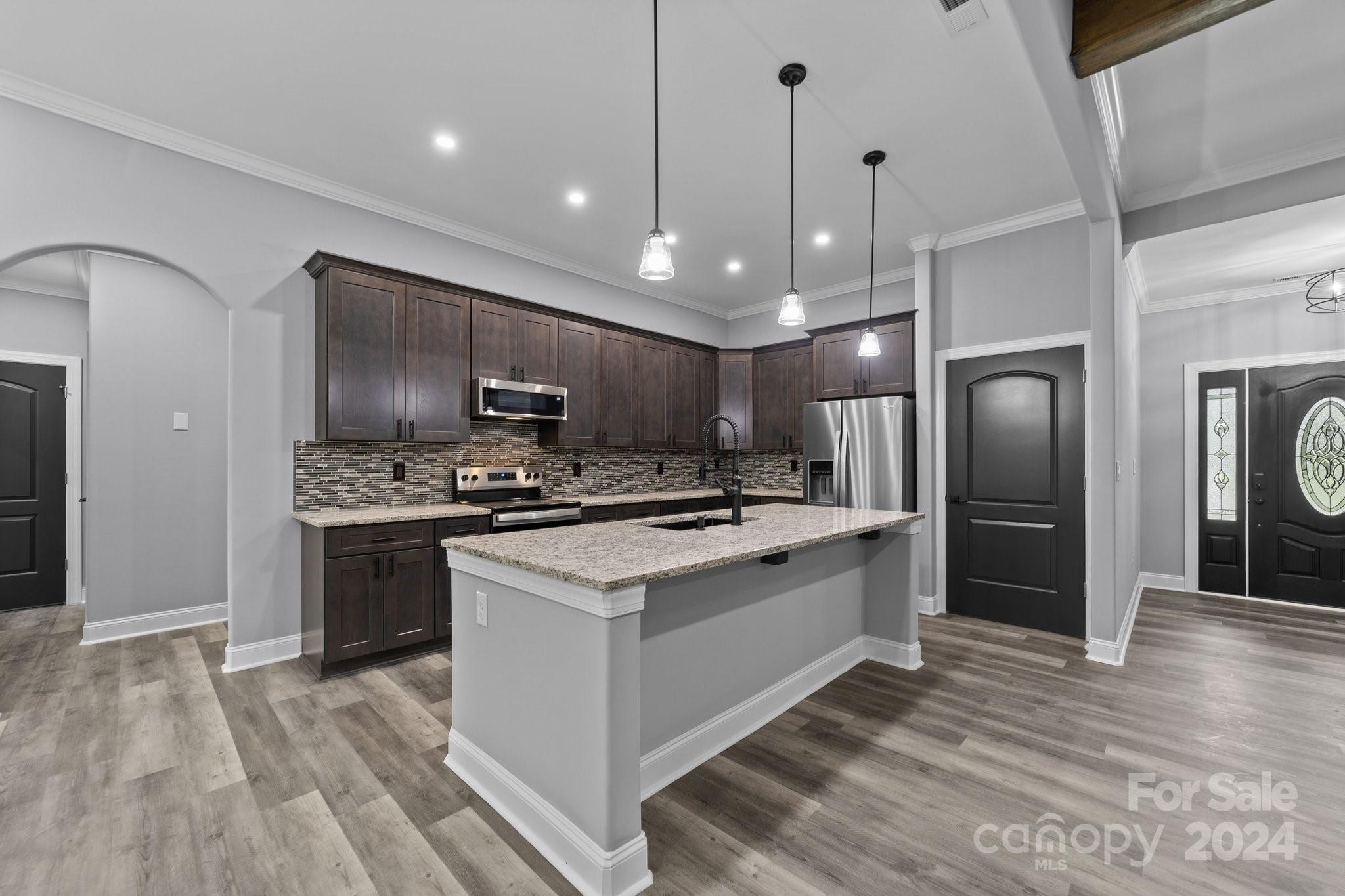 2694 Woodcrest Drive Property Photo 14