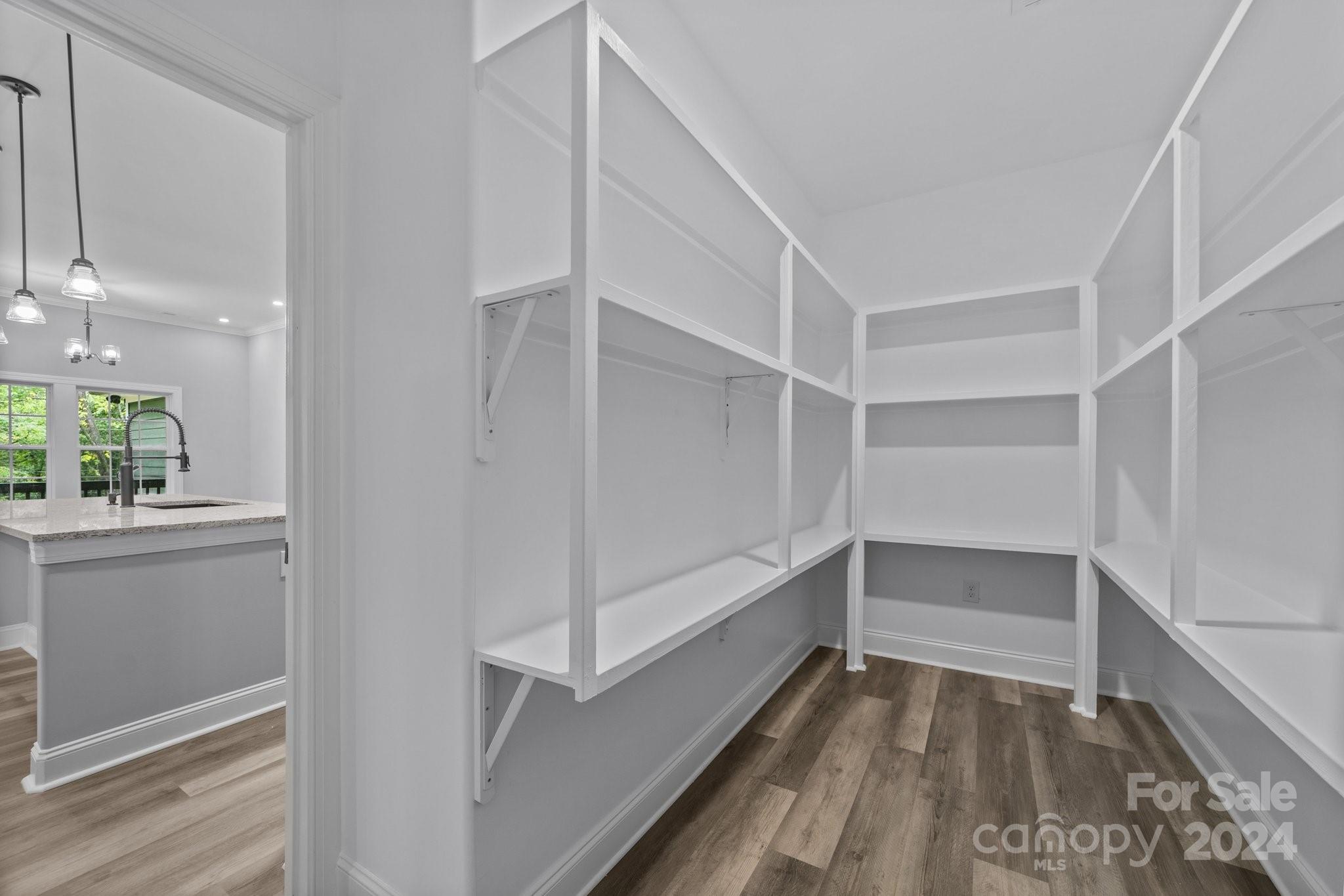 2694 Woodcrest Drive Property Photo 20