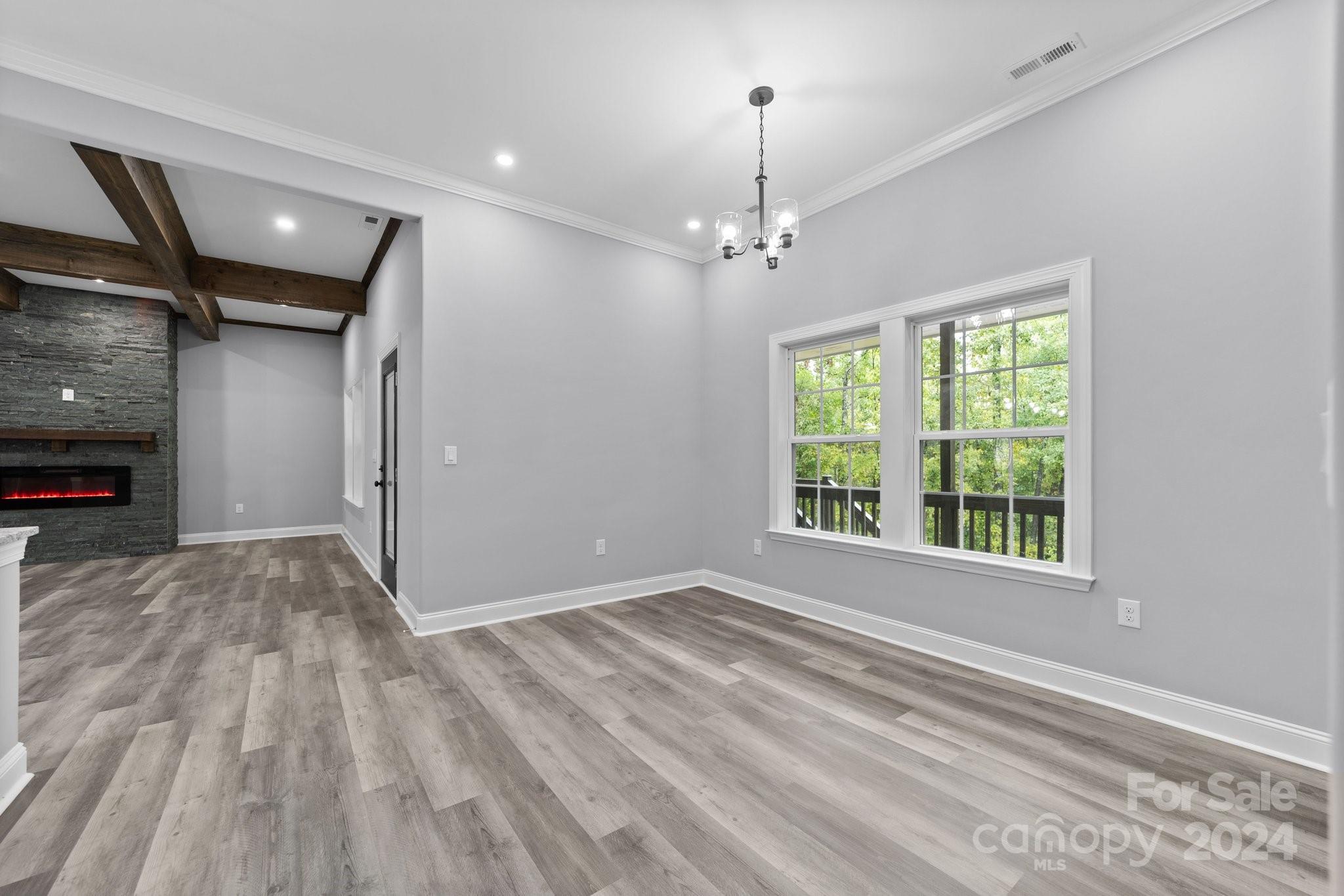 2694 Woodcrest Drive Property Photo 21
