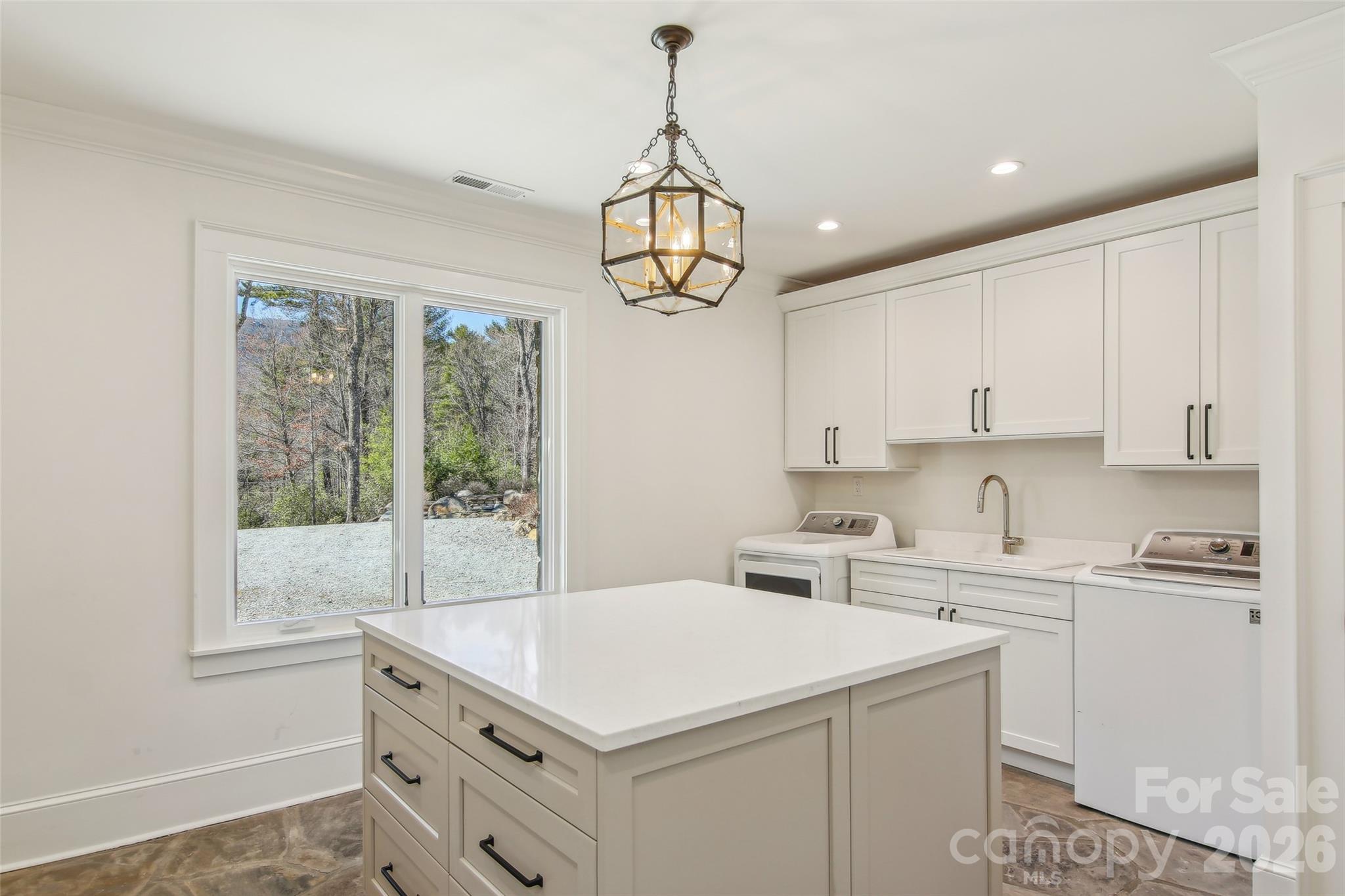 2272 West Club Boulevard Property Photo 34