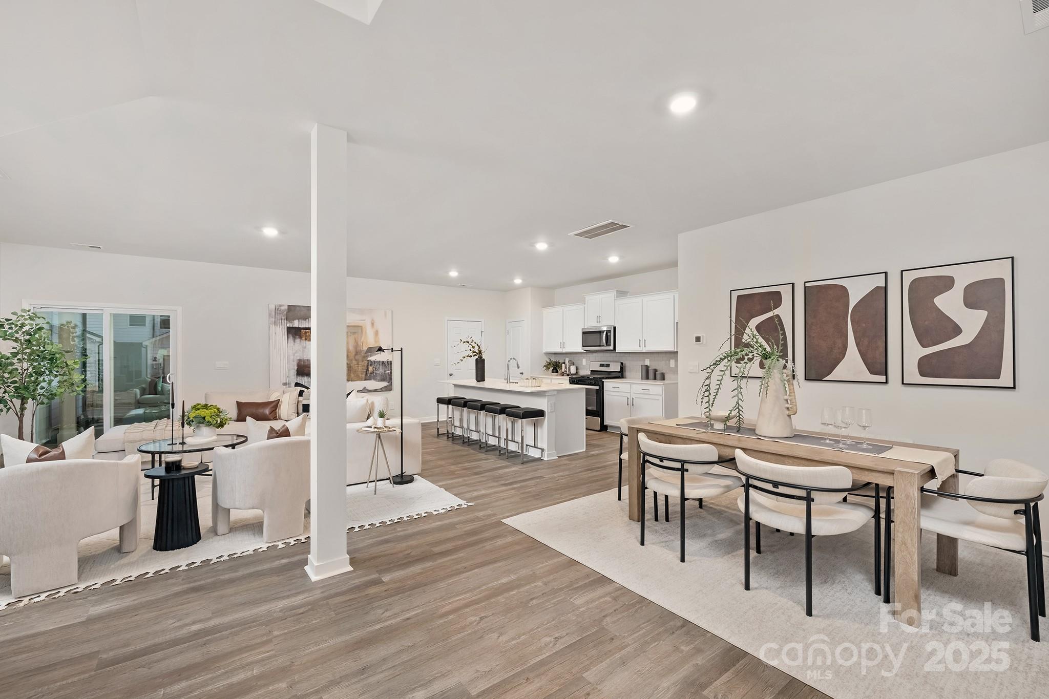 384 Bly Street Property Photo