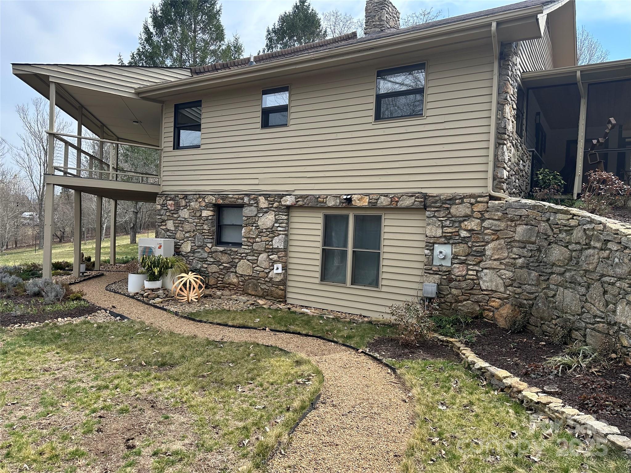 56 Donna Lane Property Photo