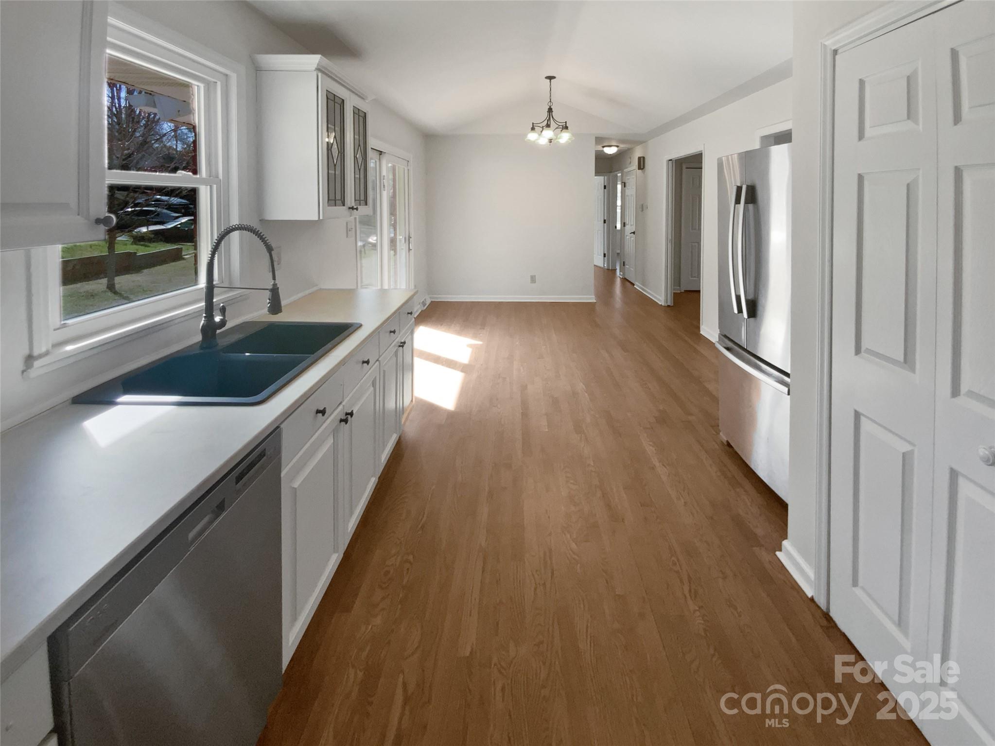 2823 Edsel Place Property Photo 14