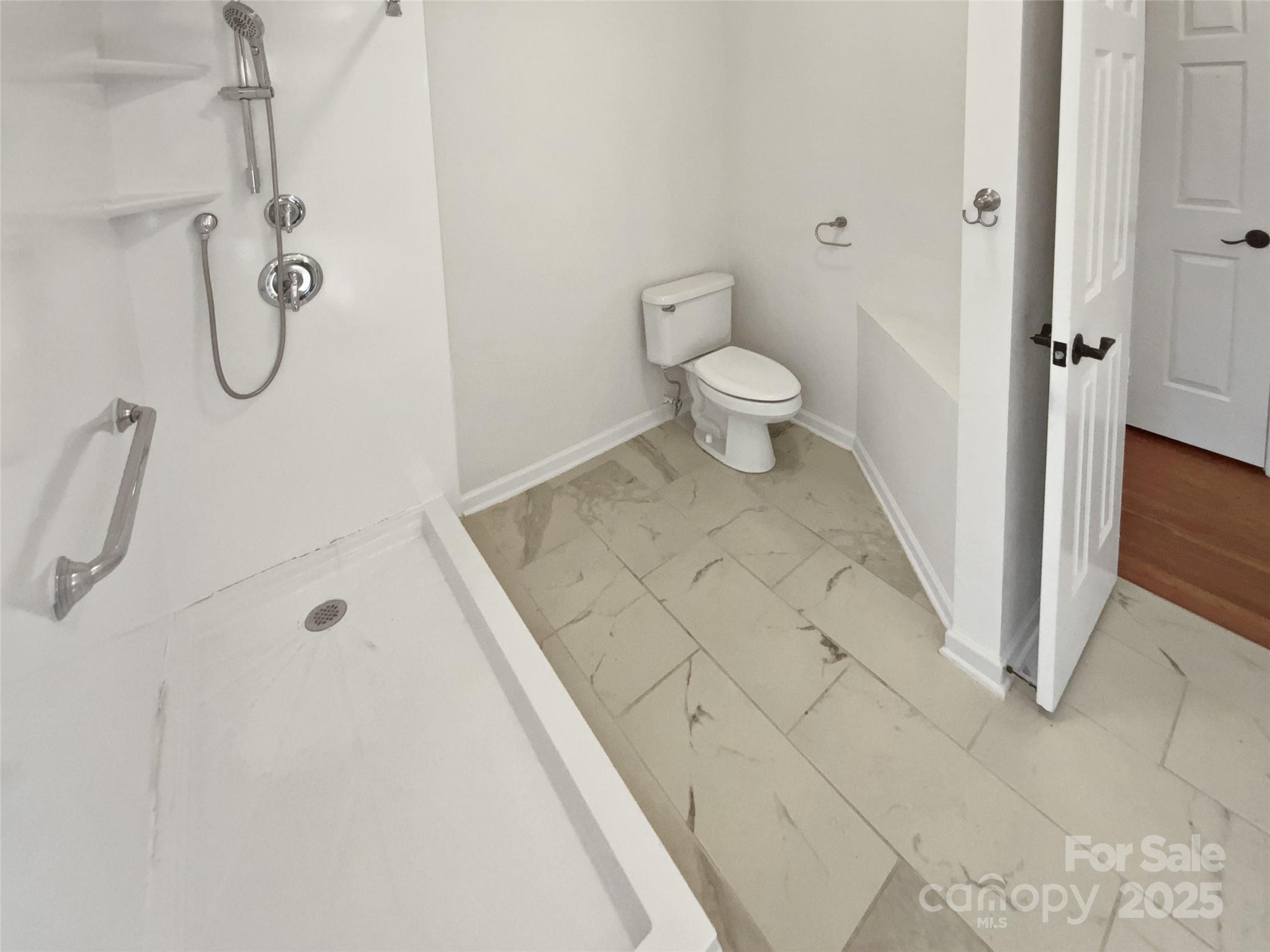 2823 Edsel Place Property Photo 17