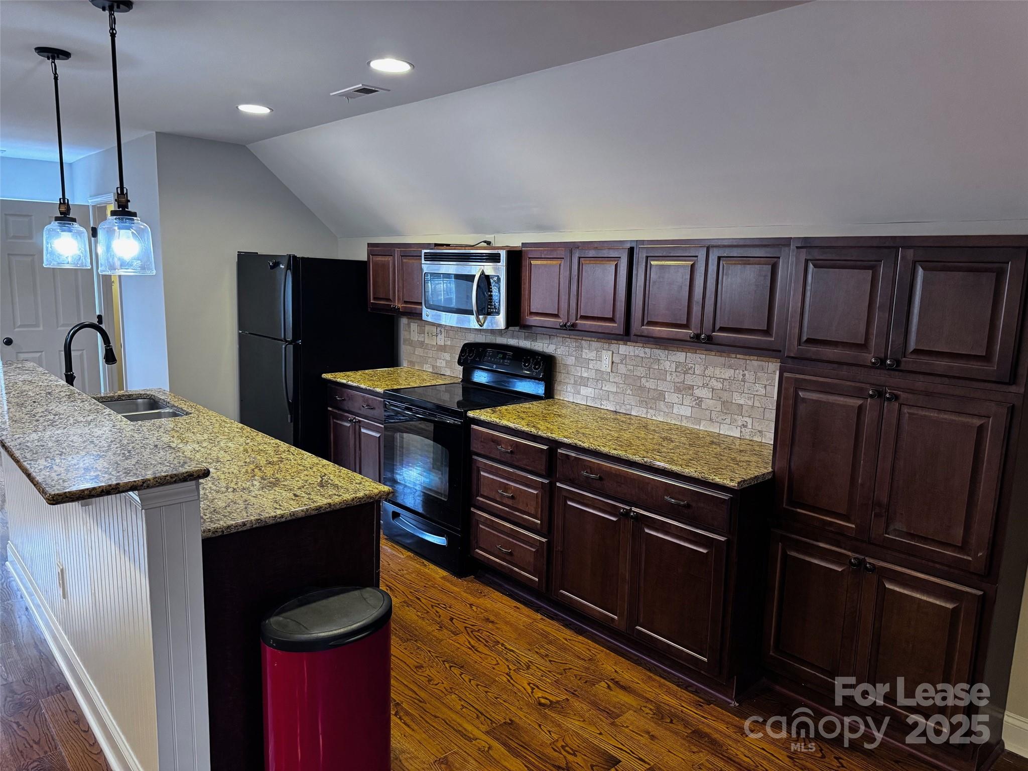 5312-a Davis Road Property Photo 2