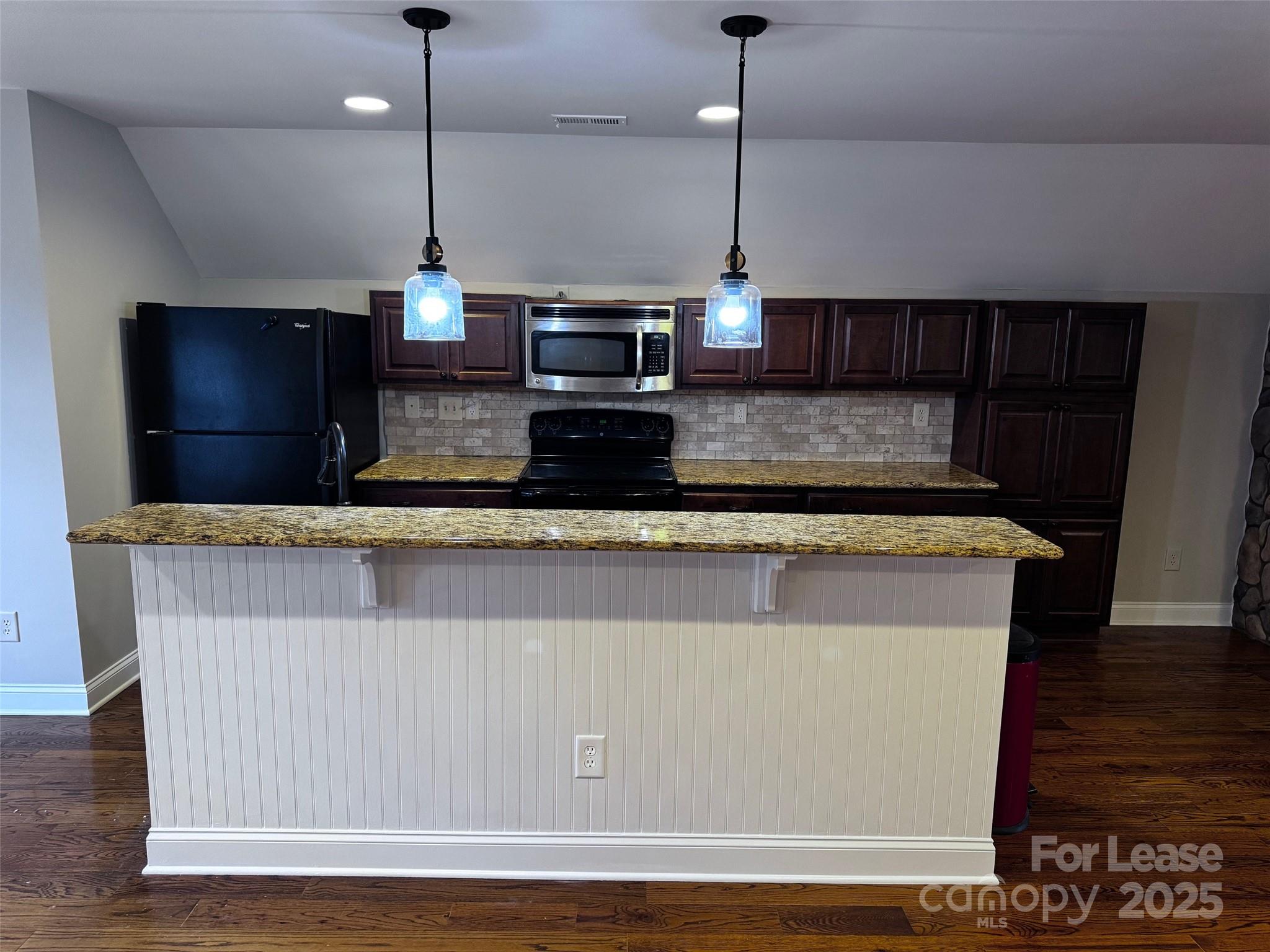 5312-a Davis Road Property Photo 6