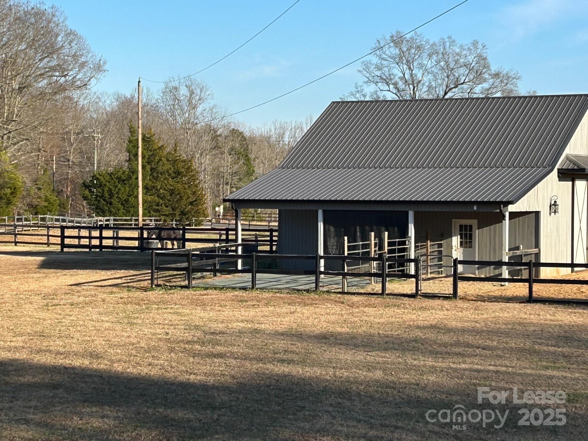 5312-a Davis Road Property Photo 10
