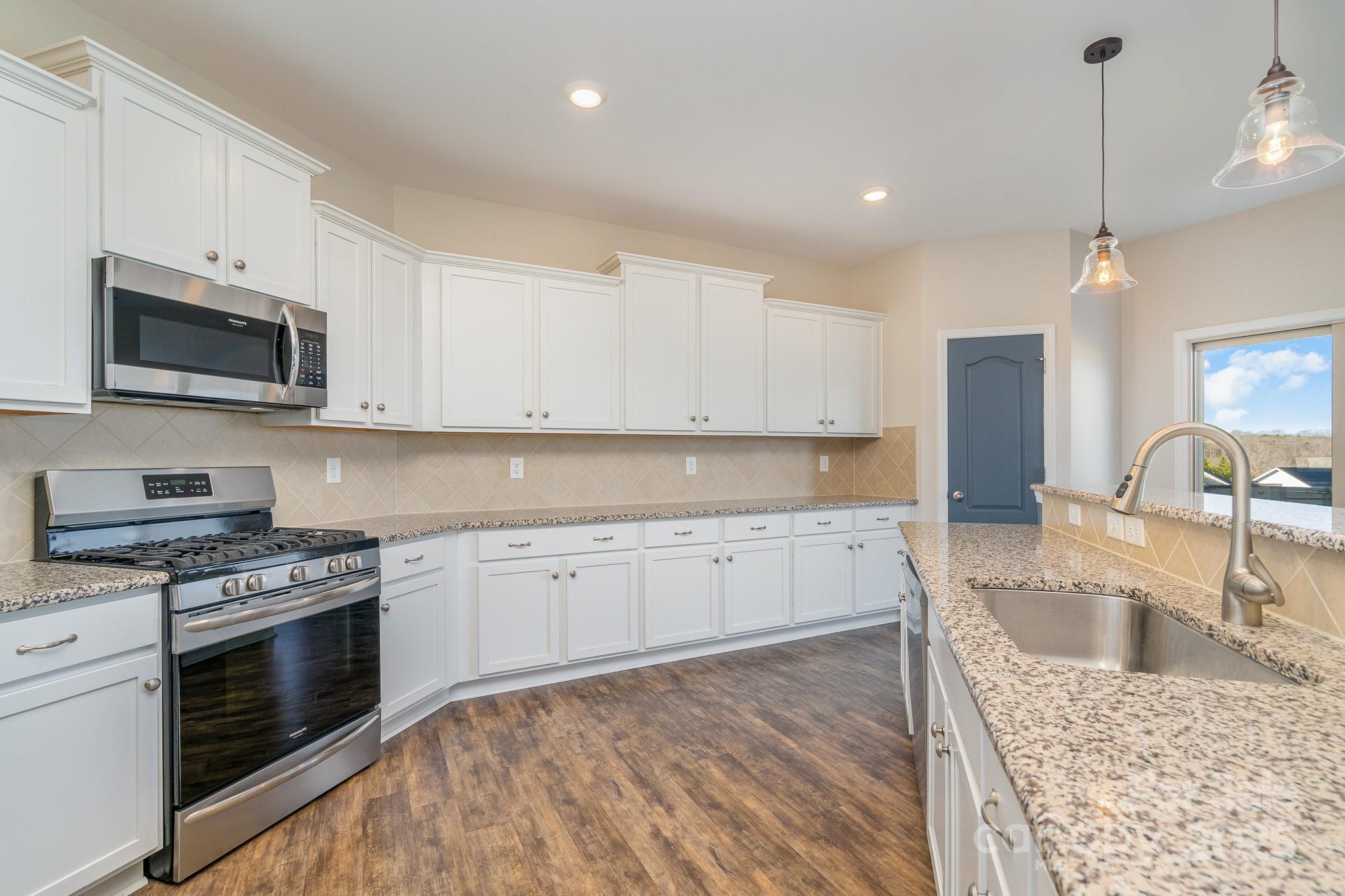 1878 Sapphire Meadow Drive Property Photo 11