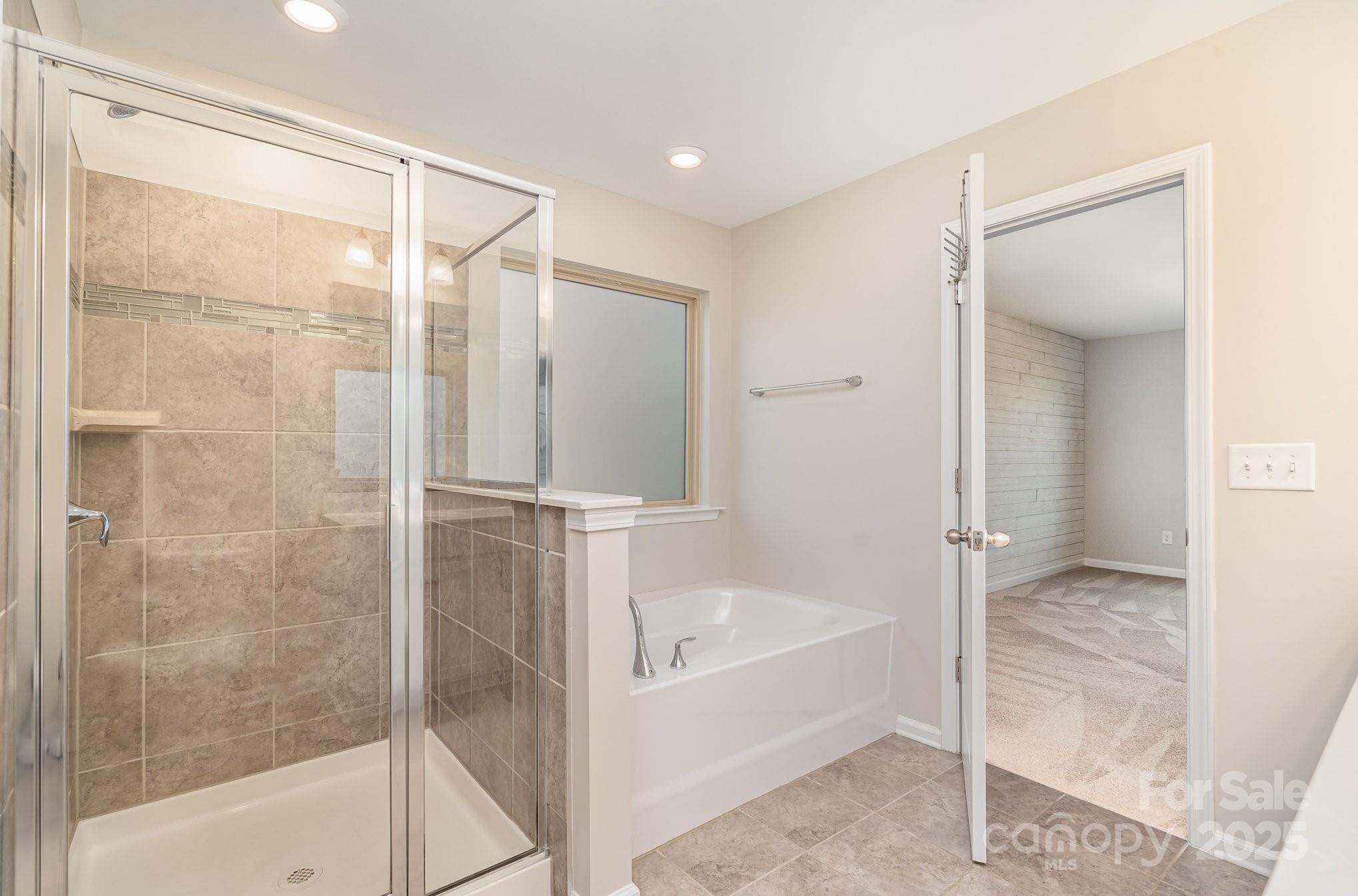 1878 Sapphire Meadow Drive Property Photo 16