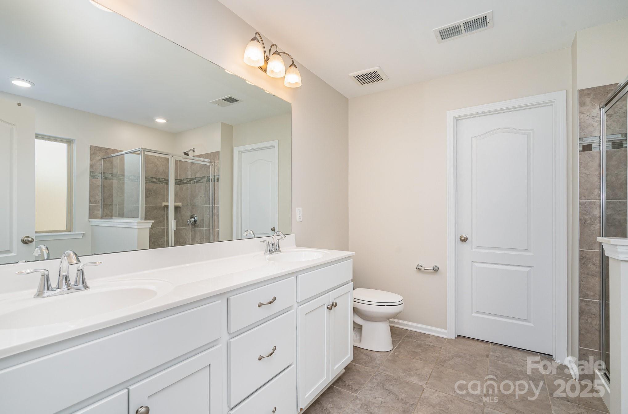 1878 Sapphire Meadow Drive Property Photo 17