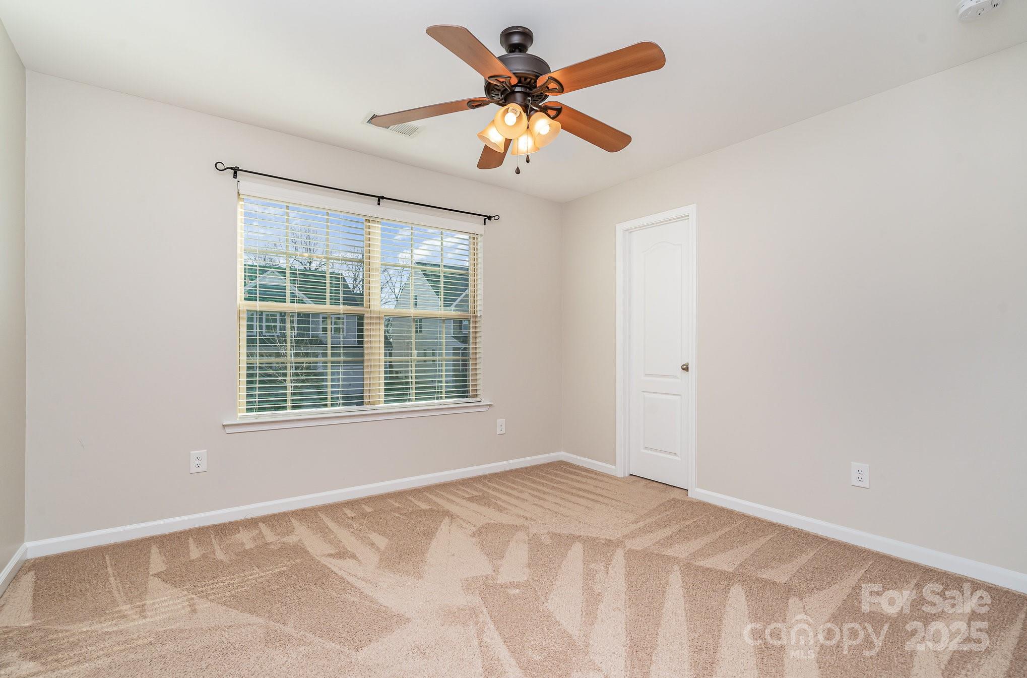 1878 Sapphire Meadow Drive Property Photo 18