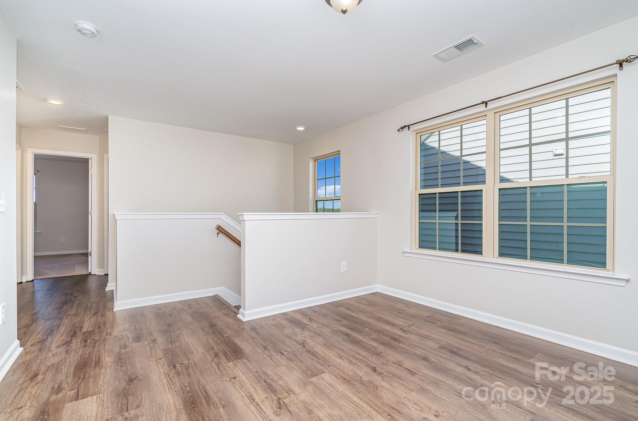 1878 Sapphire Meadow Drive Property Photo 24