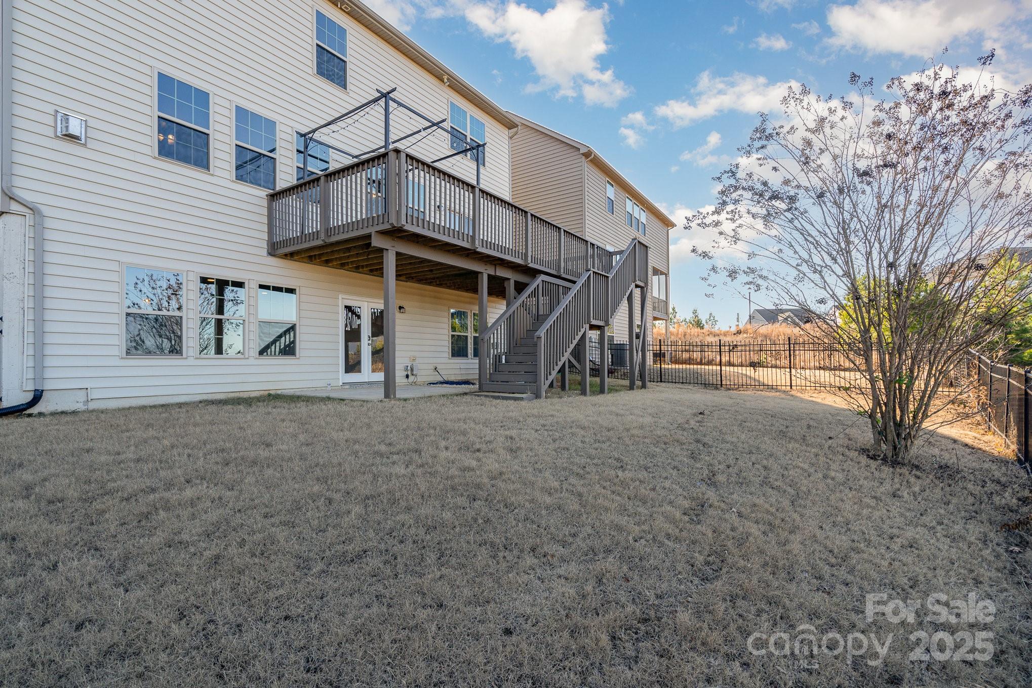 1878 Sapphire Meadow Drive Property Photo 34
