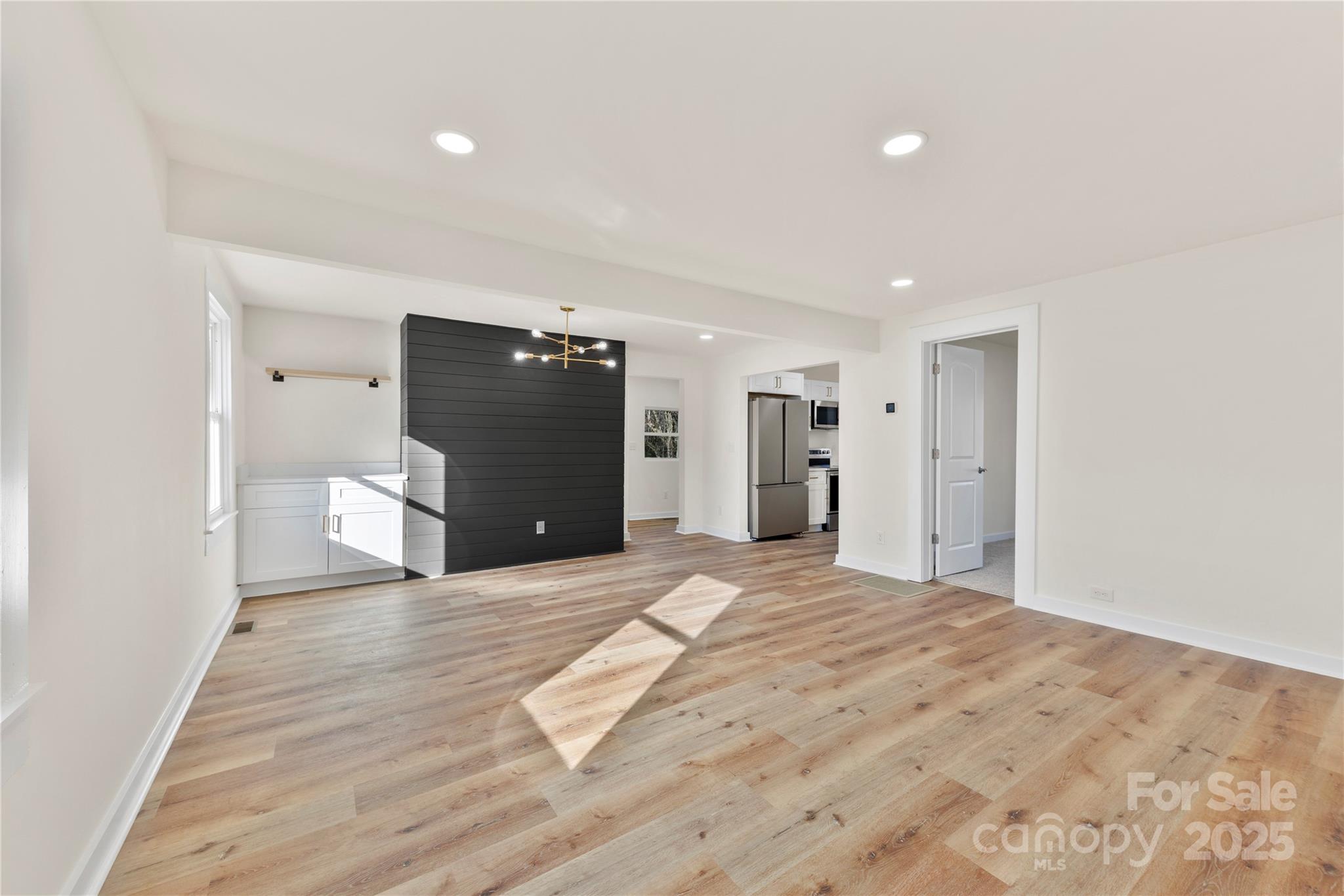 1024 8th Street Property Photo 3