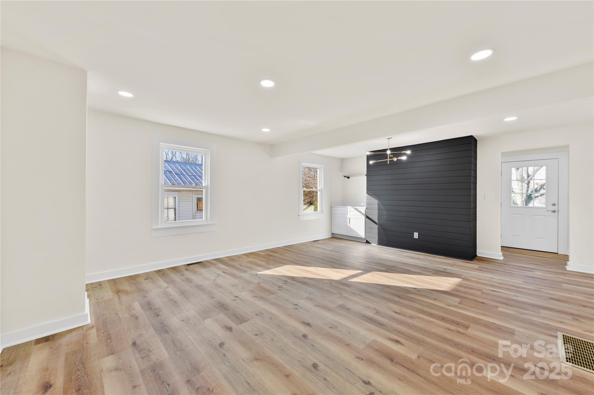 1024 8th Street Property Photo 5