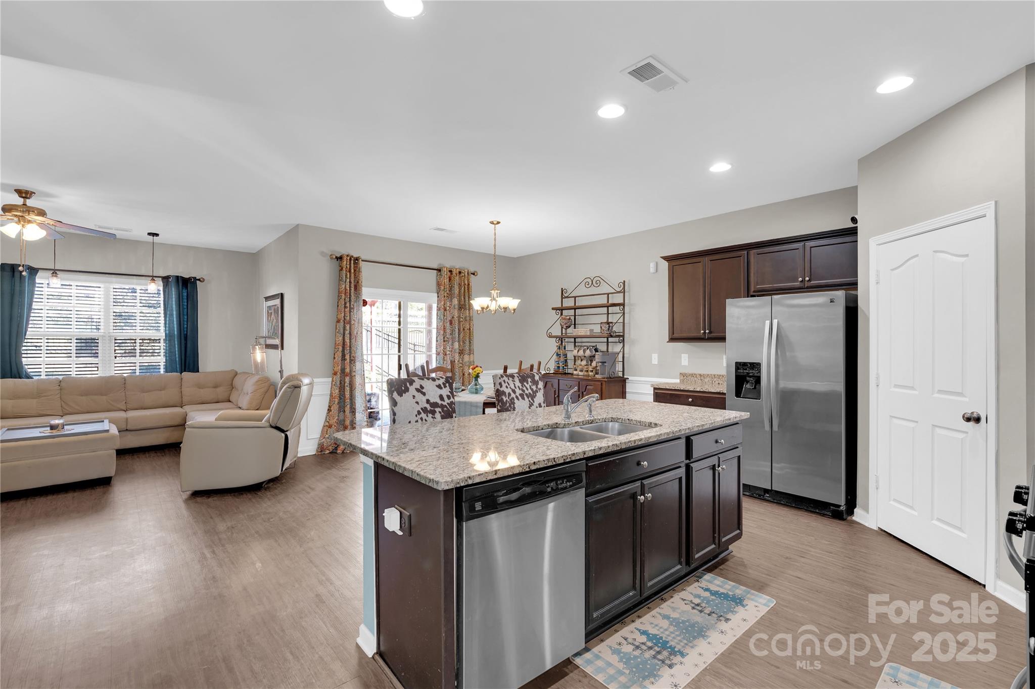 2311 Chipmunk Court Property Photo 14