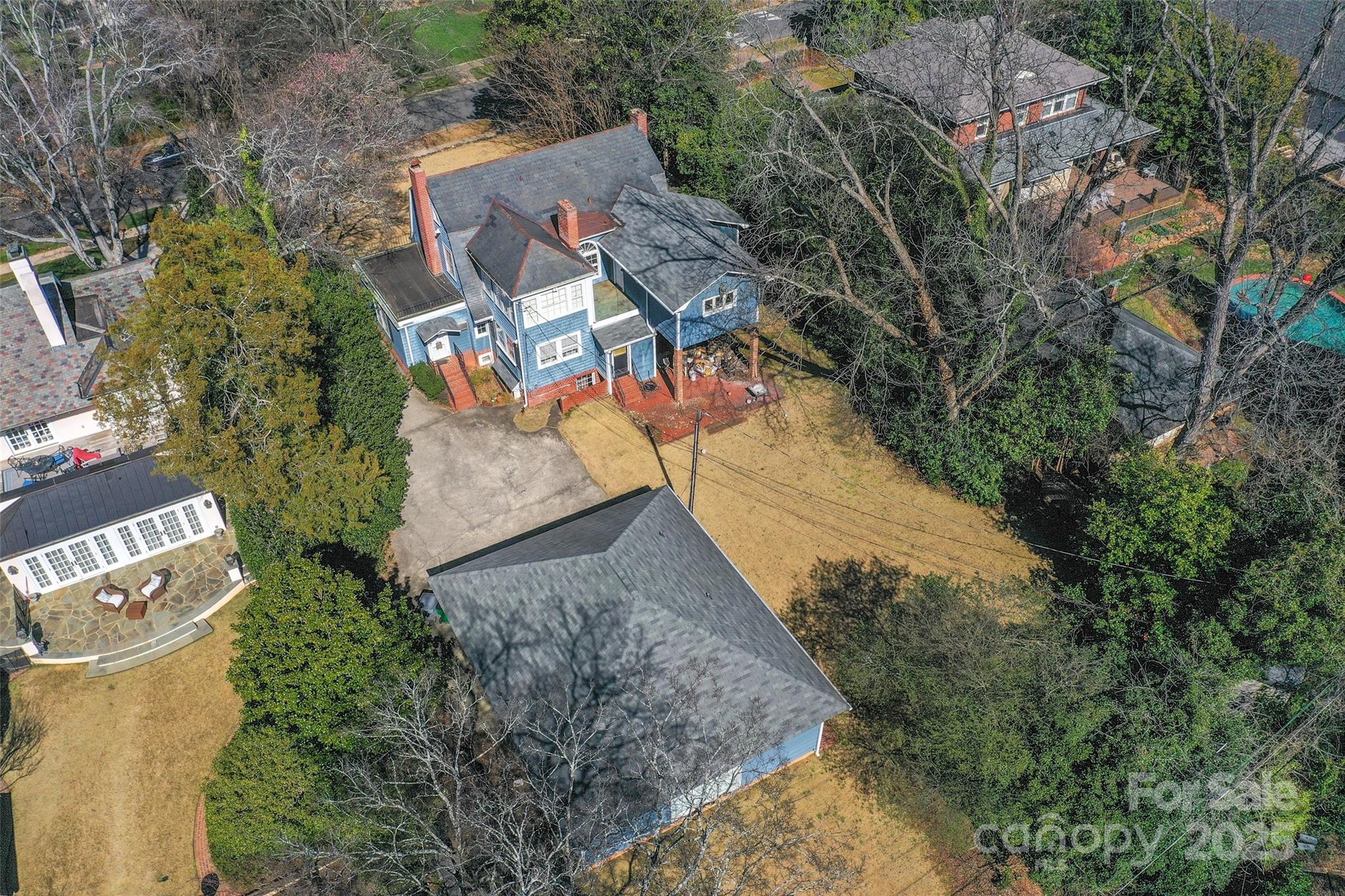2300 Hopedale Avenue Property Photo