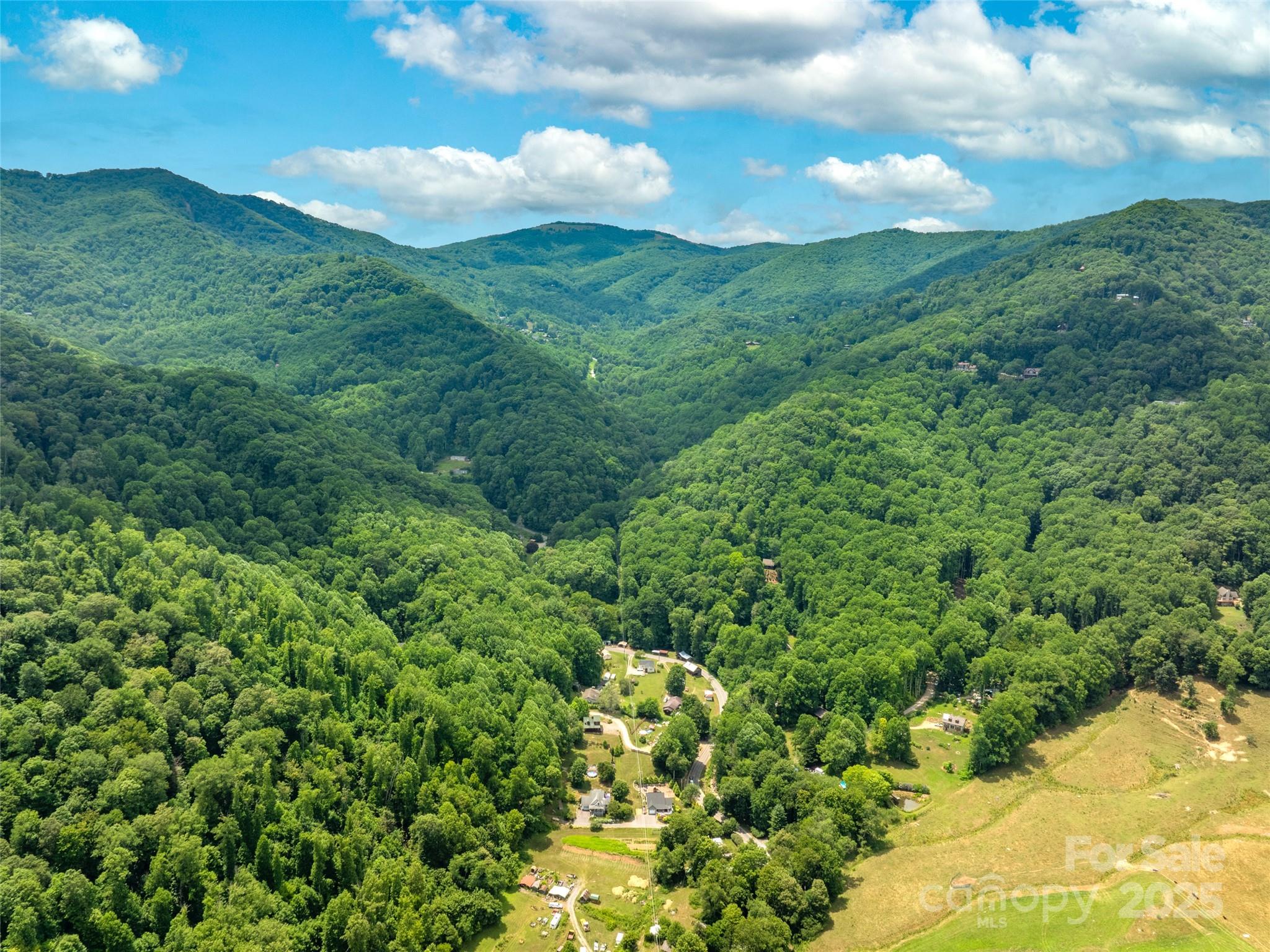 4 Roaring Creek Lane Property Photo
