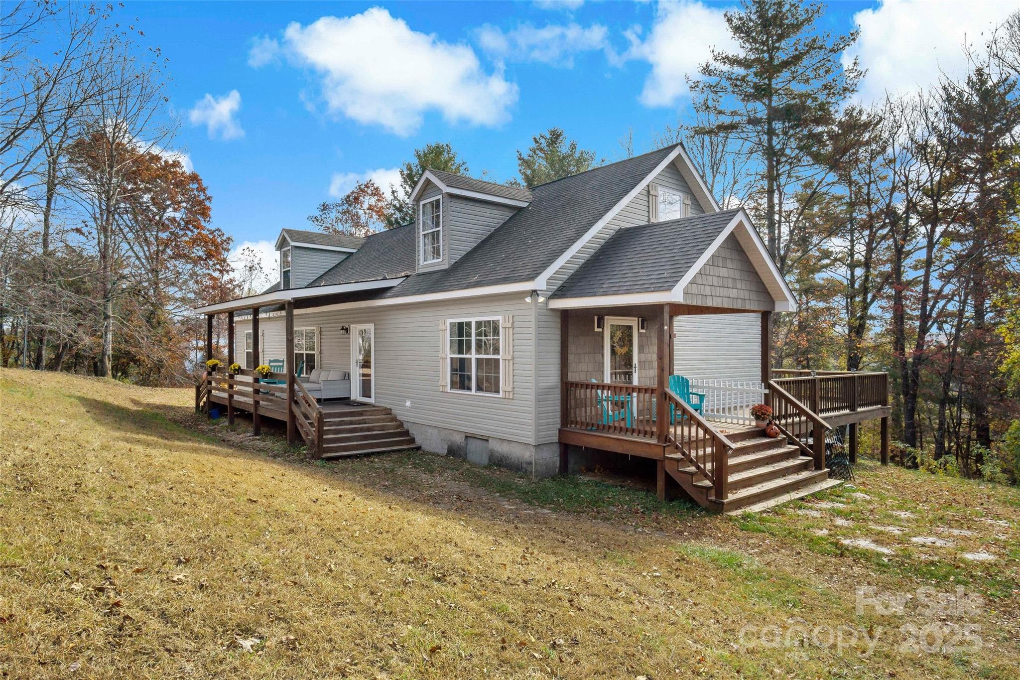 286 Overlook Drive Property Photo