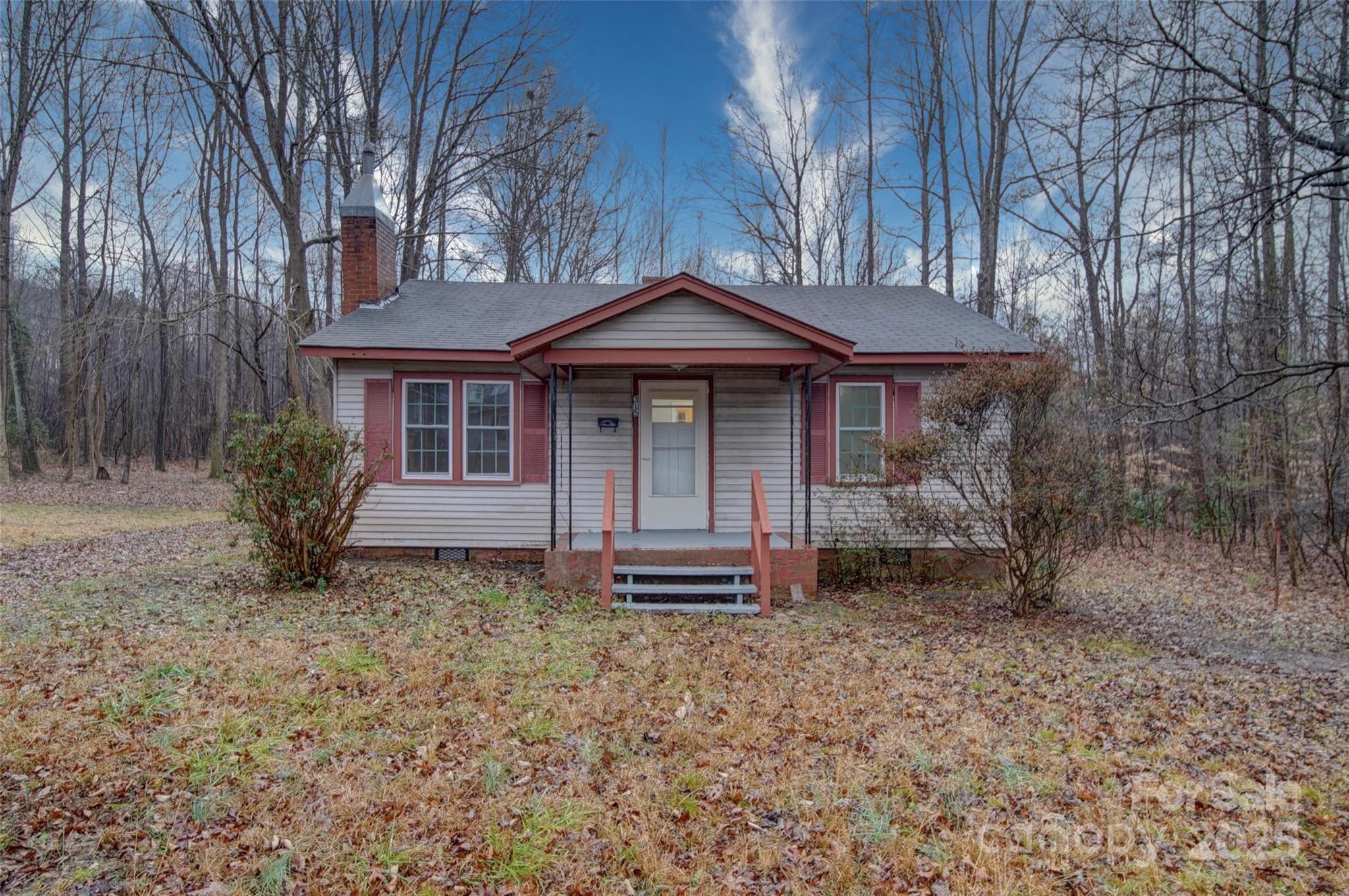 315 W Clairmont Street Property Photo