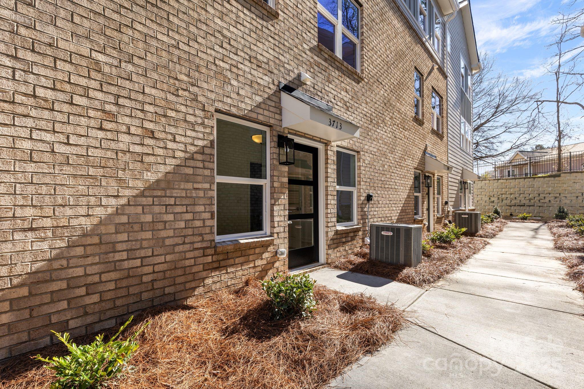 3713 Lou Ann Avenue Property Photo 1
